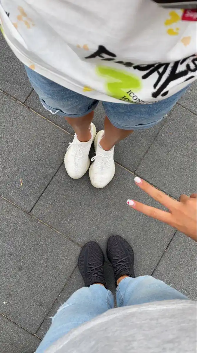 YEEZY ayollar va erkaklar uchun yengil krossovkalari, 36-44