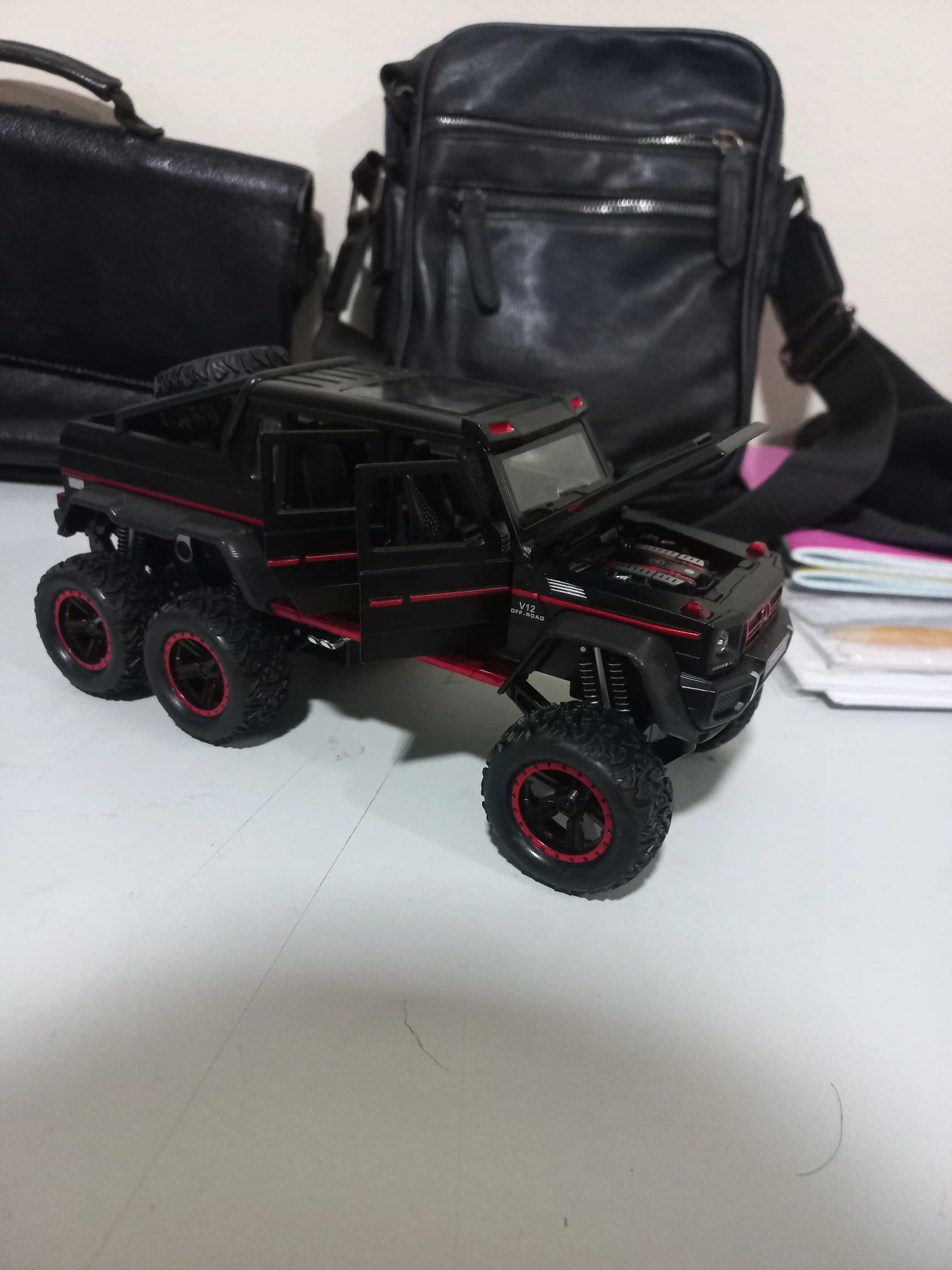 FIDGO avtomobil modeli, Mercedes G63 AMG 6x6