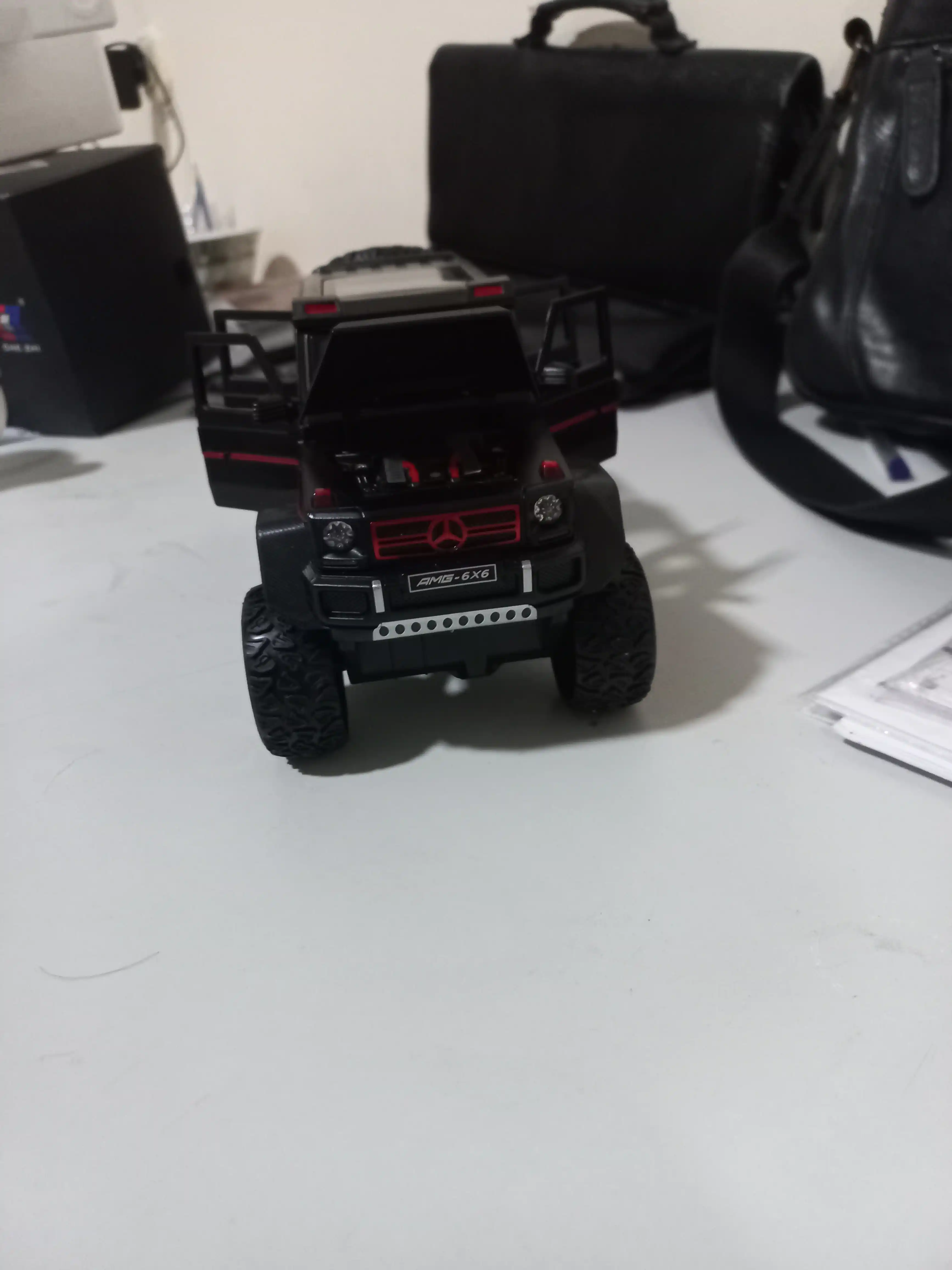 FIDGO avtomobil modeli, Mercedes G63 AMG 6x6
