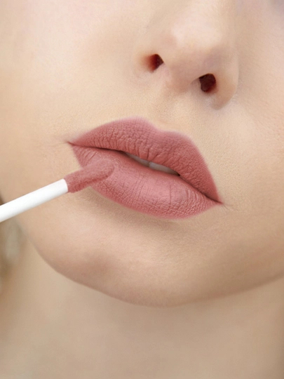 Блеск для губ Luxvisage Pin-Up Ultra Matt, тон 18 Cream Praline, 5 г