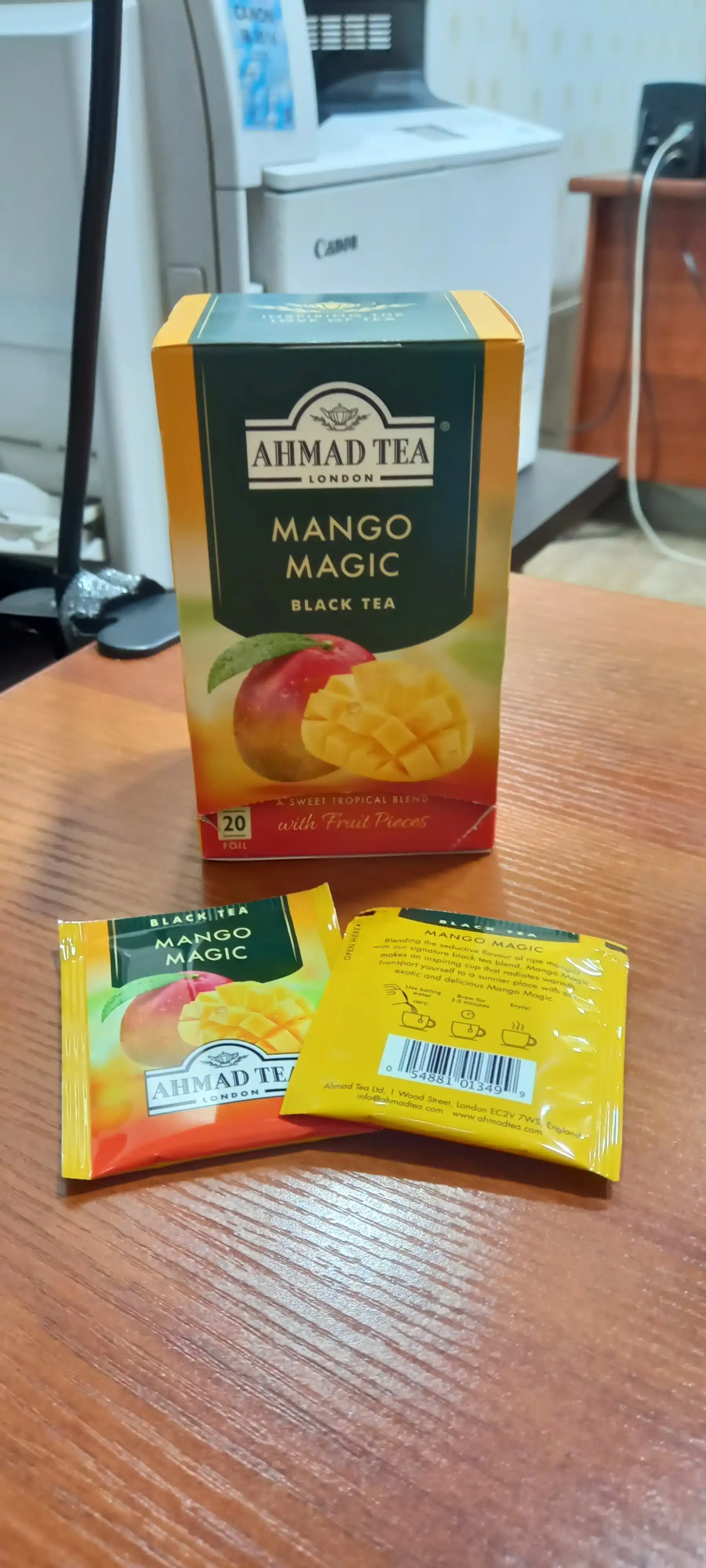 Qora choy Ahmad Tea "Mango" (698)