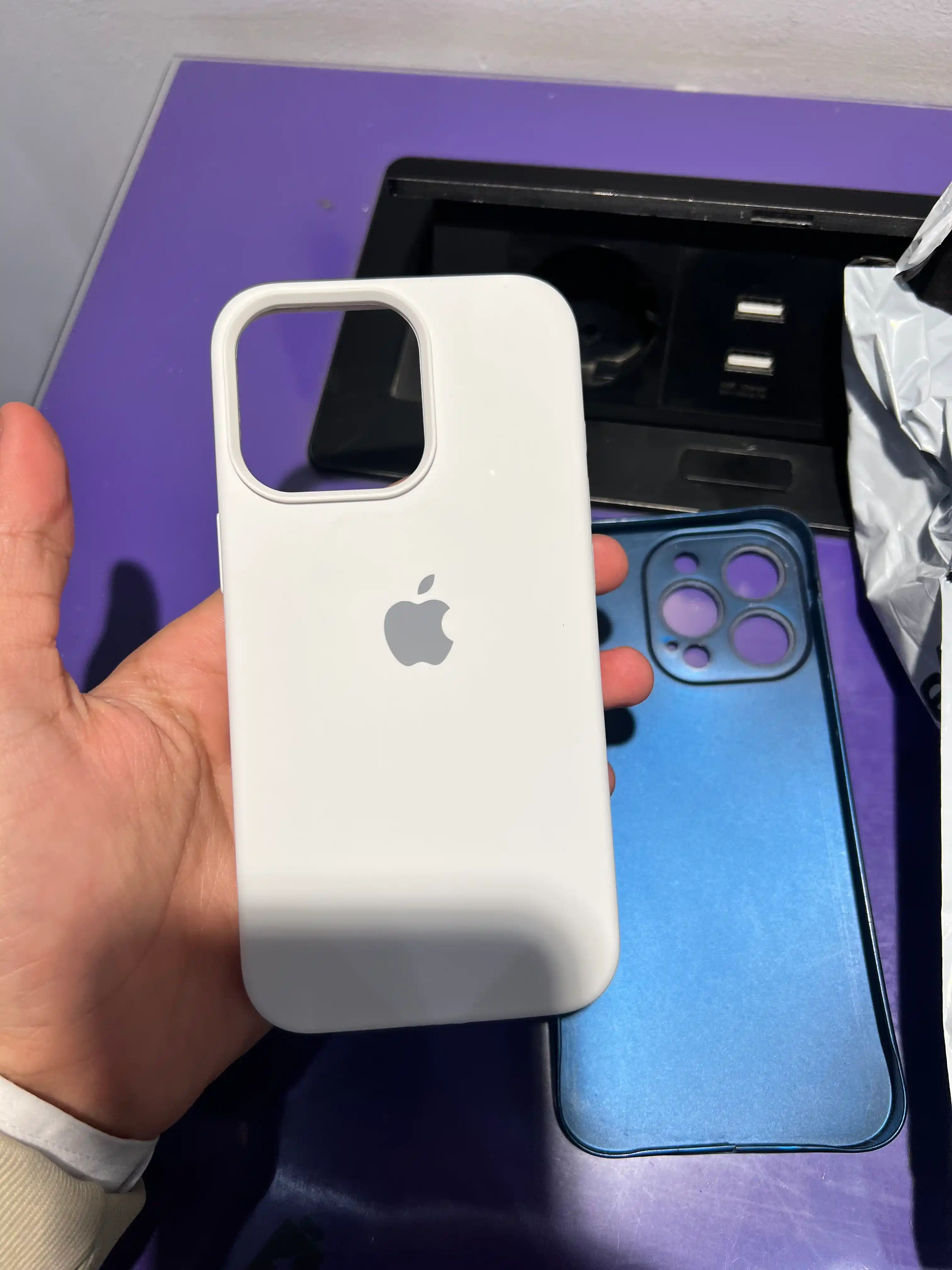 Чехол для iPhone 11, 12 , 13, 14, 15, Pro/Pro Max, силиконовый, ударостойкий