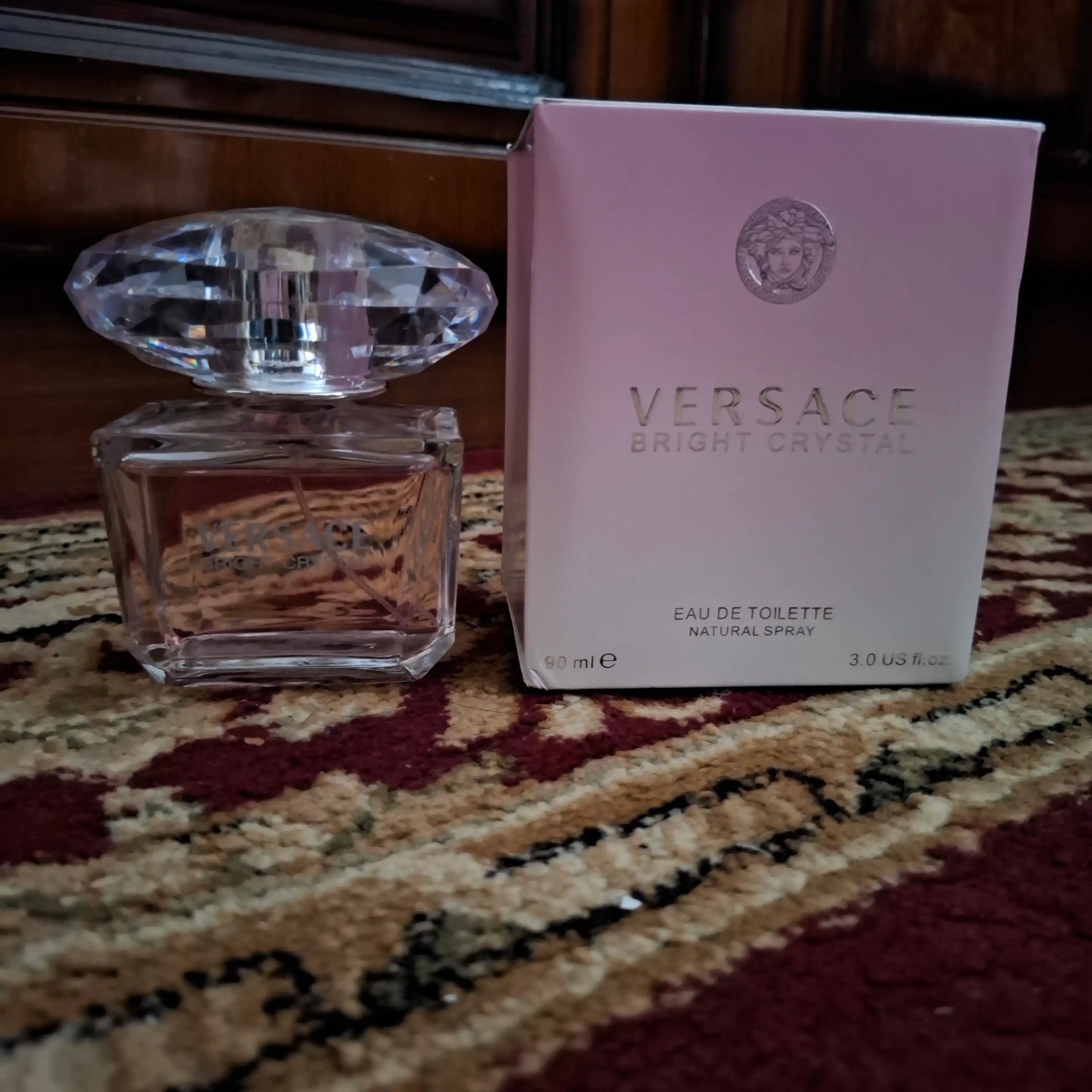 Ayollar uchun xushbo'ylangan suv Bright Crystal BP, 90 ml