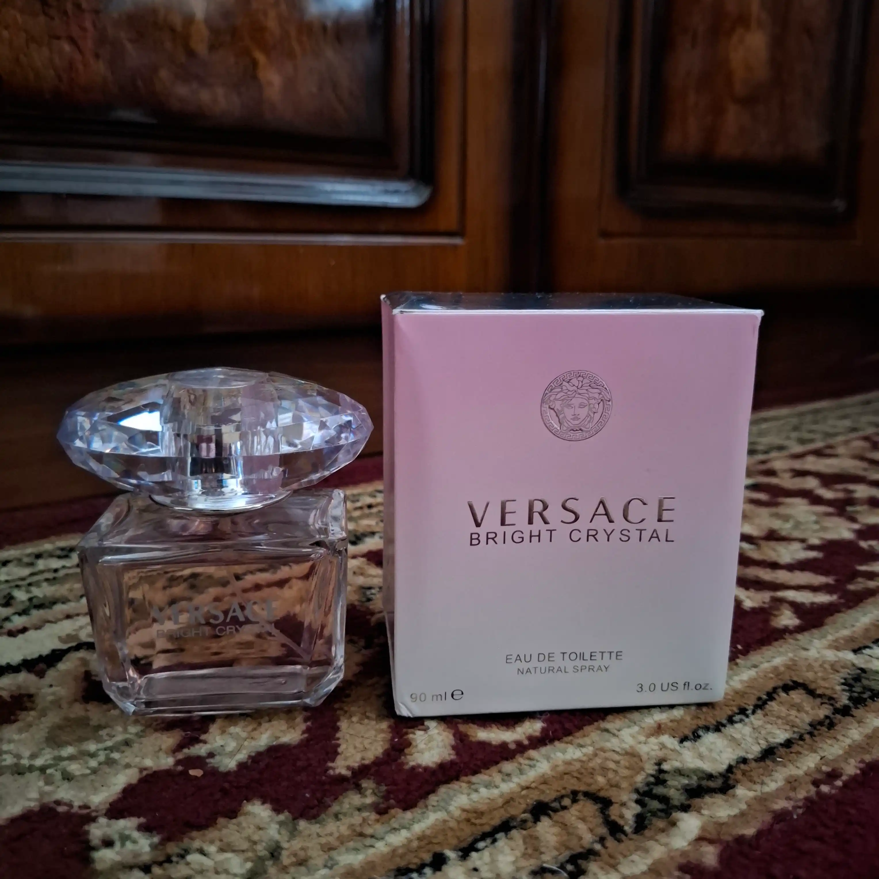 Ayollar uchun xushbo'ylangan suv Bright Crystal BP, 90 ml
