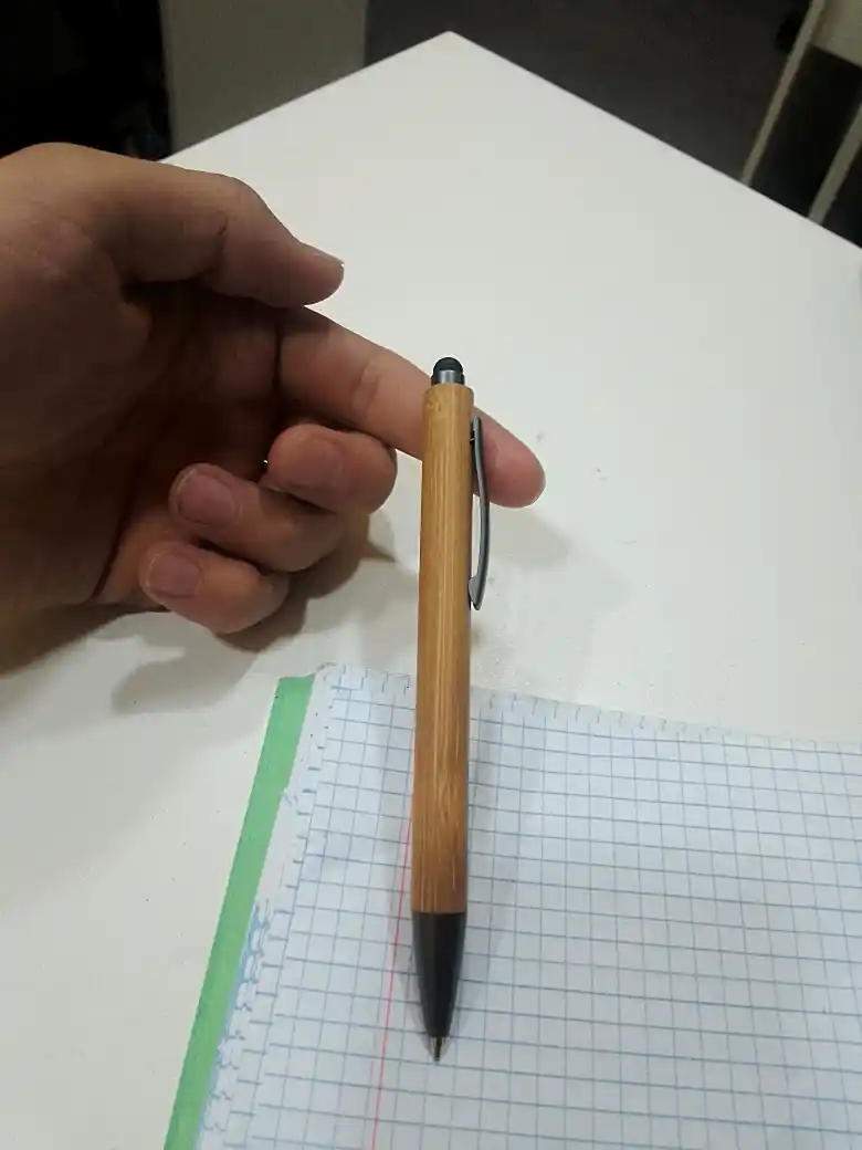 Taxtali sharikli ruchka bambukdan, stilus bilan