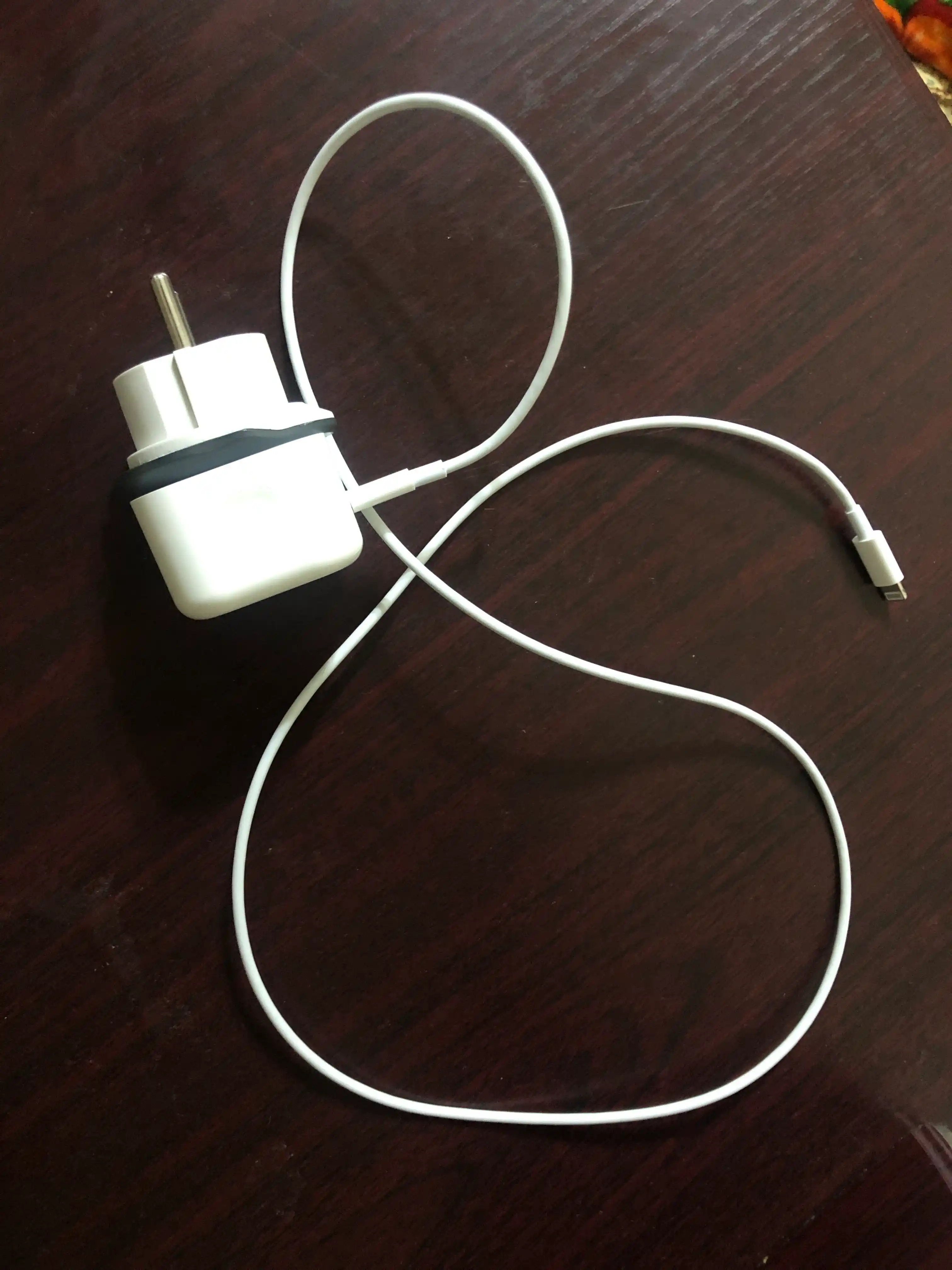 Zaryadchik iPhone uchun, blok Type-C, PD, kabel Type-C/Lightning, 20W. + So'vg'a