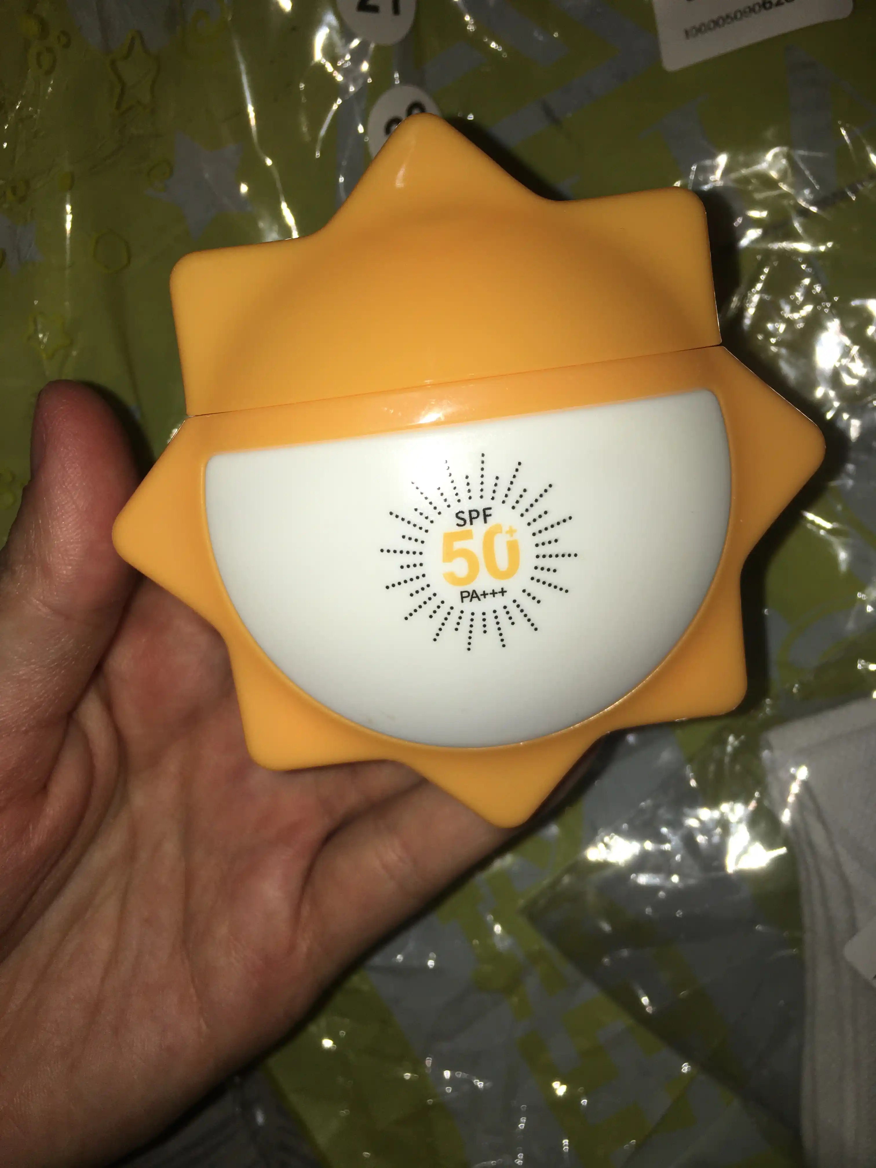 Quyoshdan himoya qiluvchi krem, yuz va tana namlovchi, suvga chidamli, SPF 50 PA++