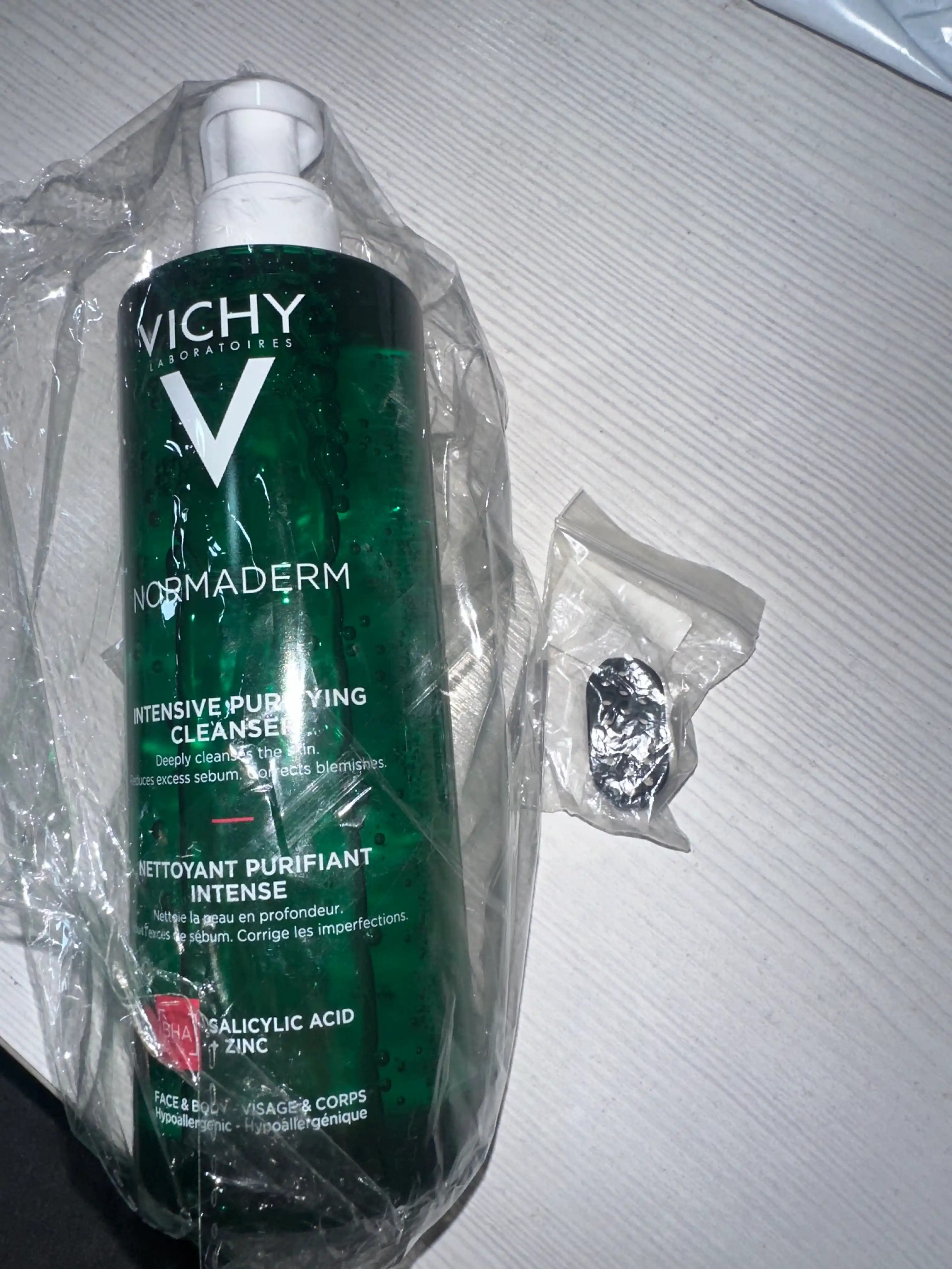 Yuz va tanani intensiv tozalash jeli VICHY NORMADERM, 400 ml