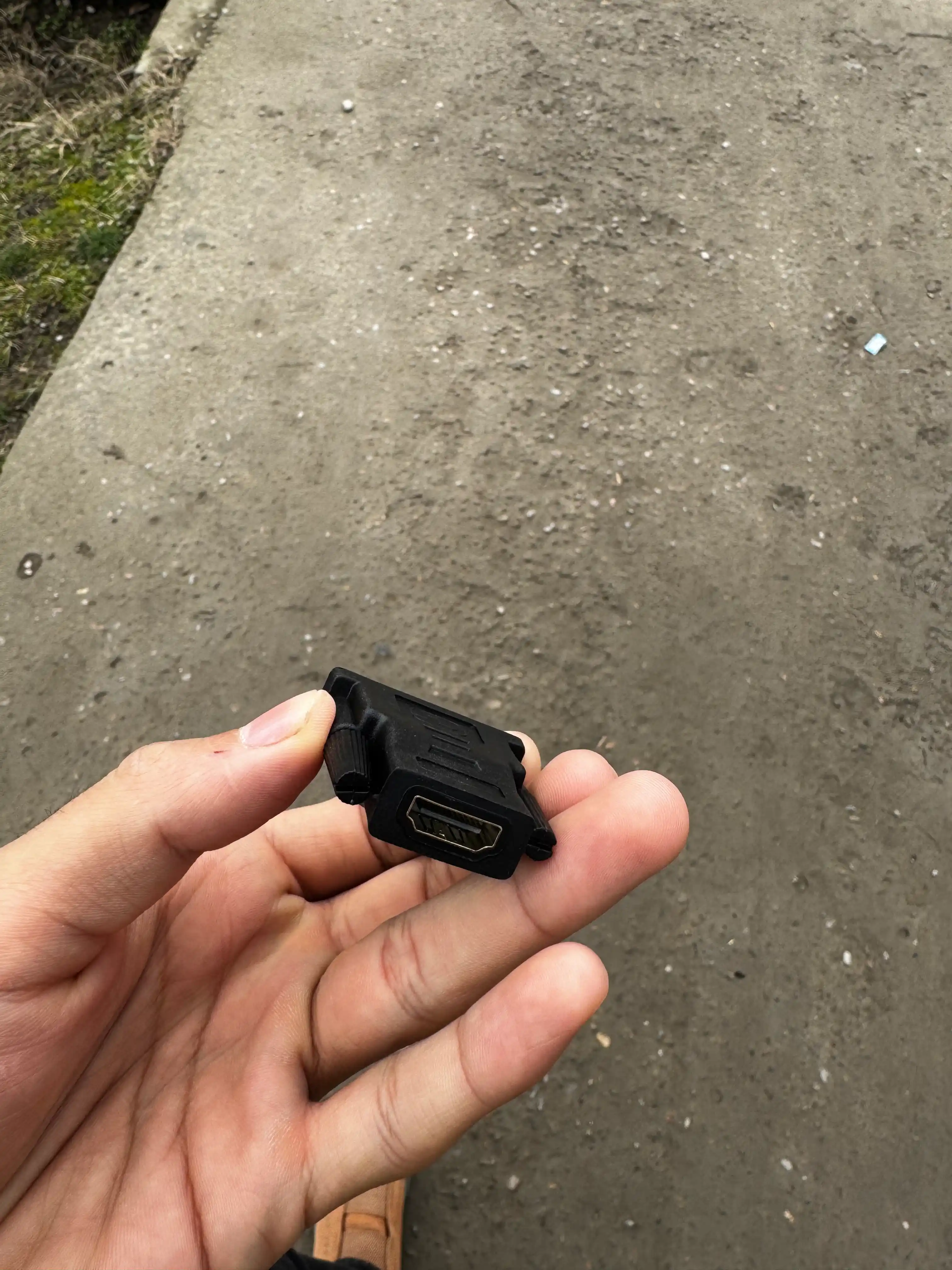 Adapter HDMI F - DVI-D 24+1 M HDMI-dan DVI-ga minusli