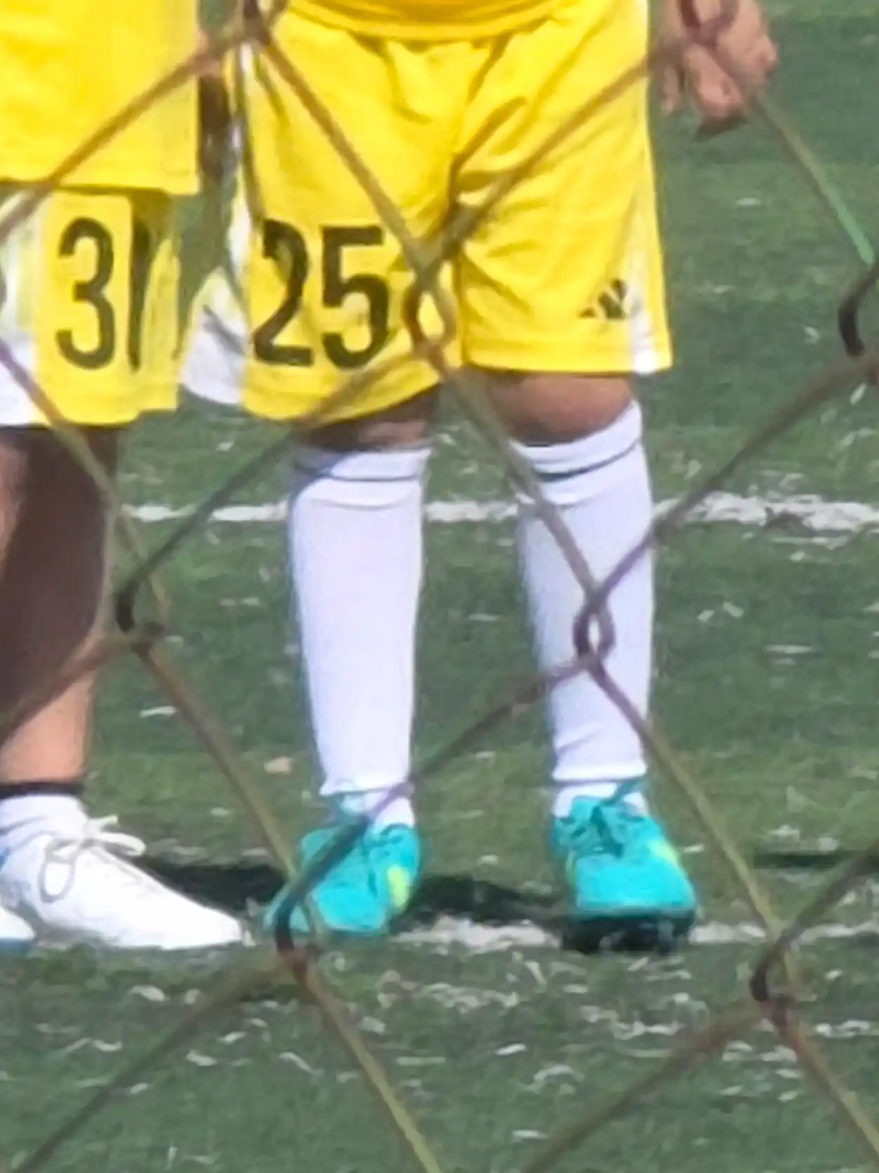Kattalar va bolalar uchun futbol getralari, sport paypoqlari Body flex