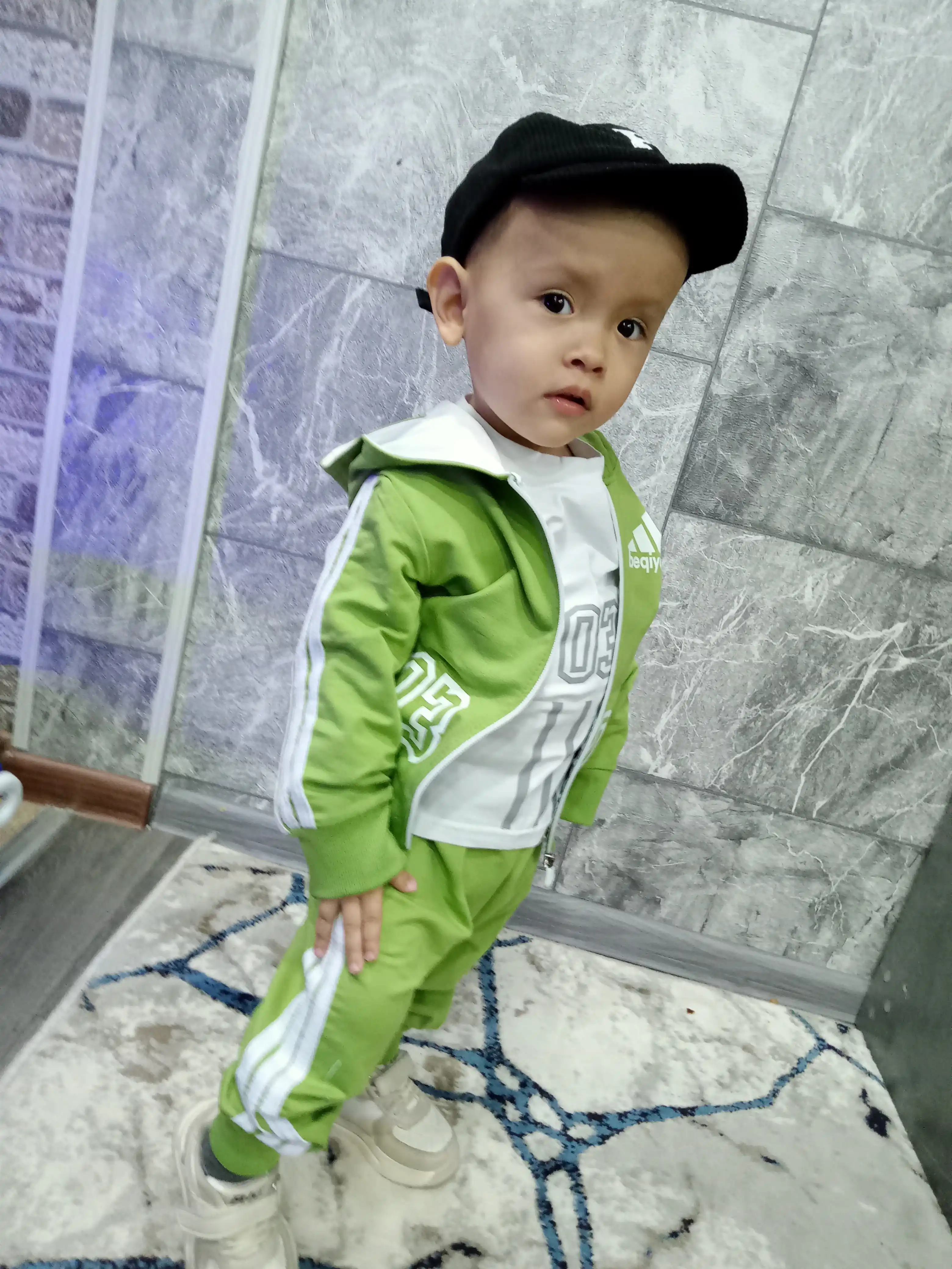 O'g'il bolalar uchun sport kostyumi, uch qismli, 1-3 yoshli bolalar uchun