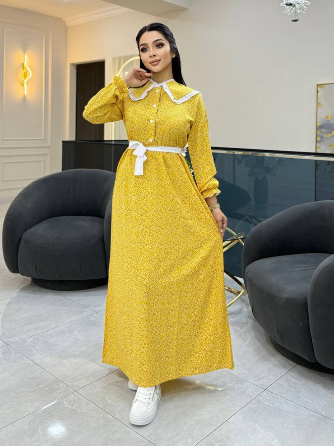 Erlarning xotinlari oldida sikishlari haqidagi porno videolar Teshikdan sperma bilan toldirilgan