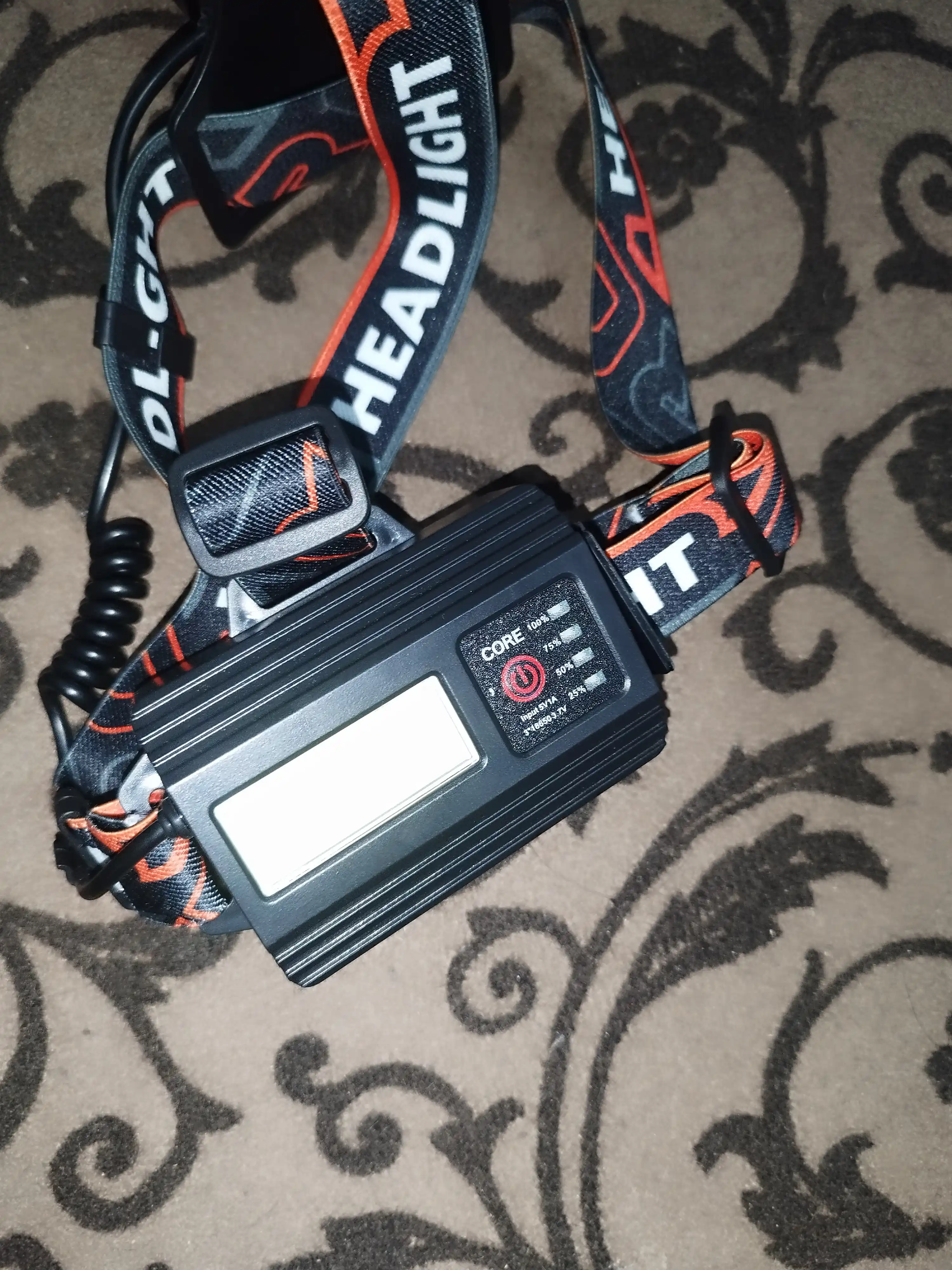 Bosh fonar, 3 ta 18650 akkumulyator bilan, orqa fonar, 7 rejim va PowerBank funksiyasi
