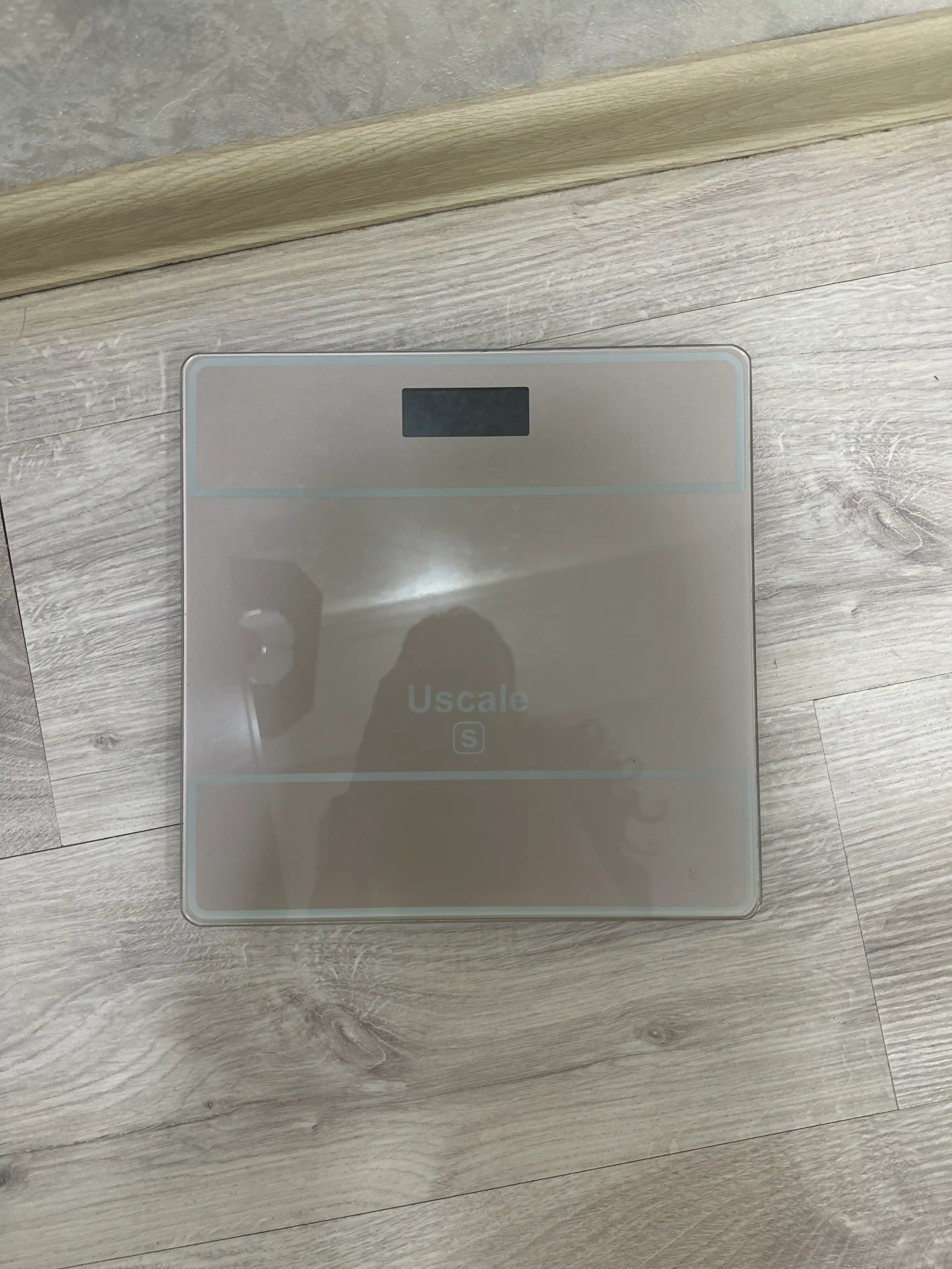 Aqlli elektron pol tarozi, fitnes tarozi, 180 kg, Bluetooth orqali ulanish mavjud, Uscala