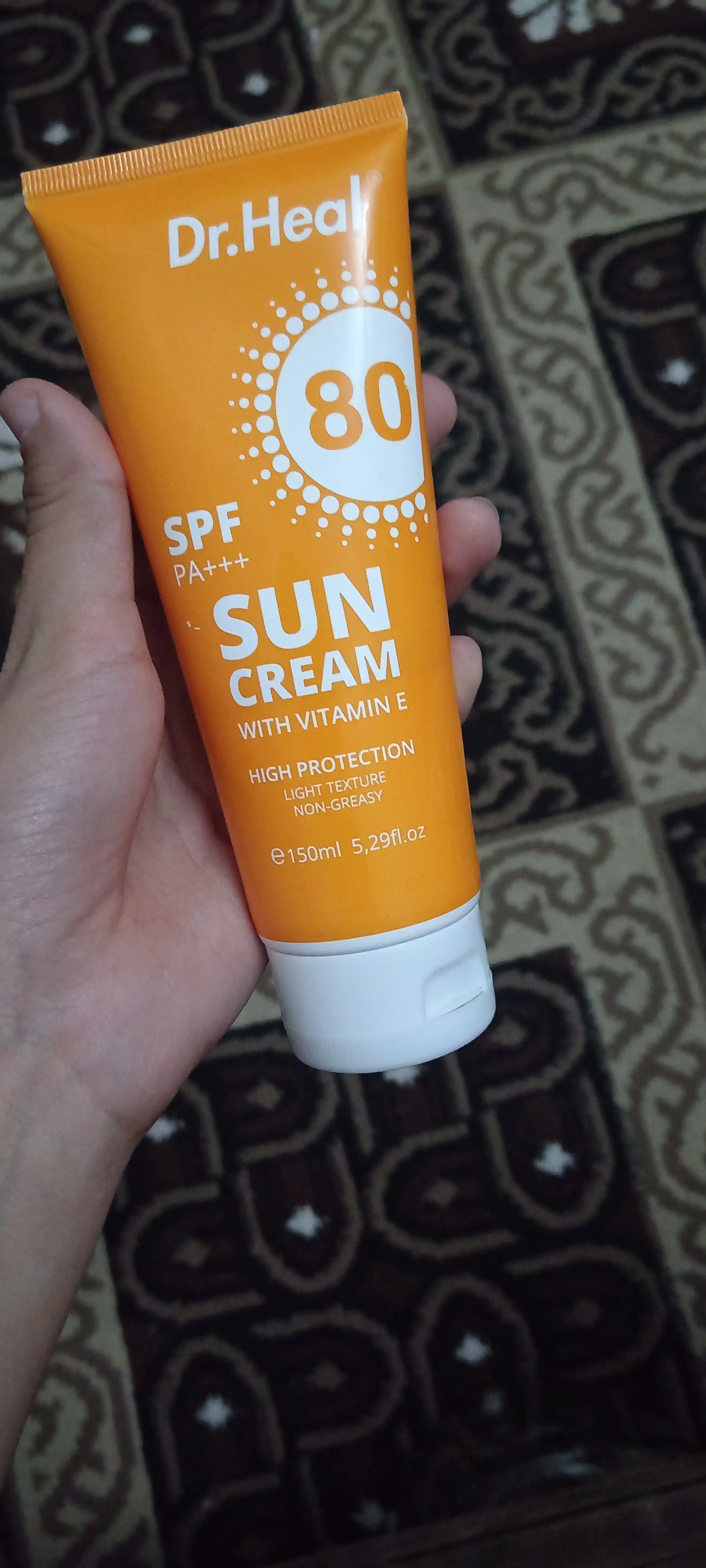 Крем солнцезащитный "Dr Agon SPF 80 PA+++", кокосовое масло и витамин Е, 150 мл