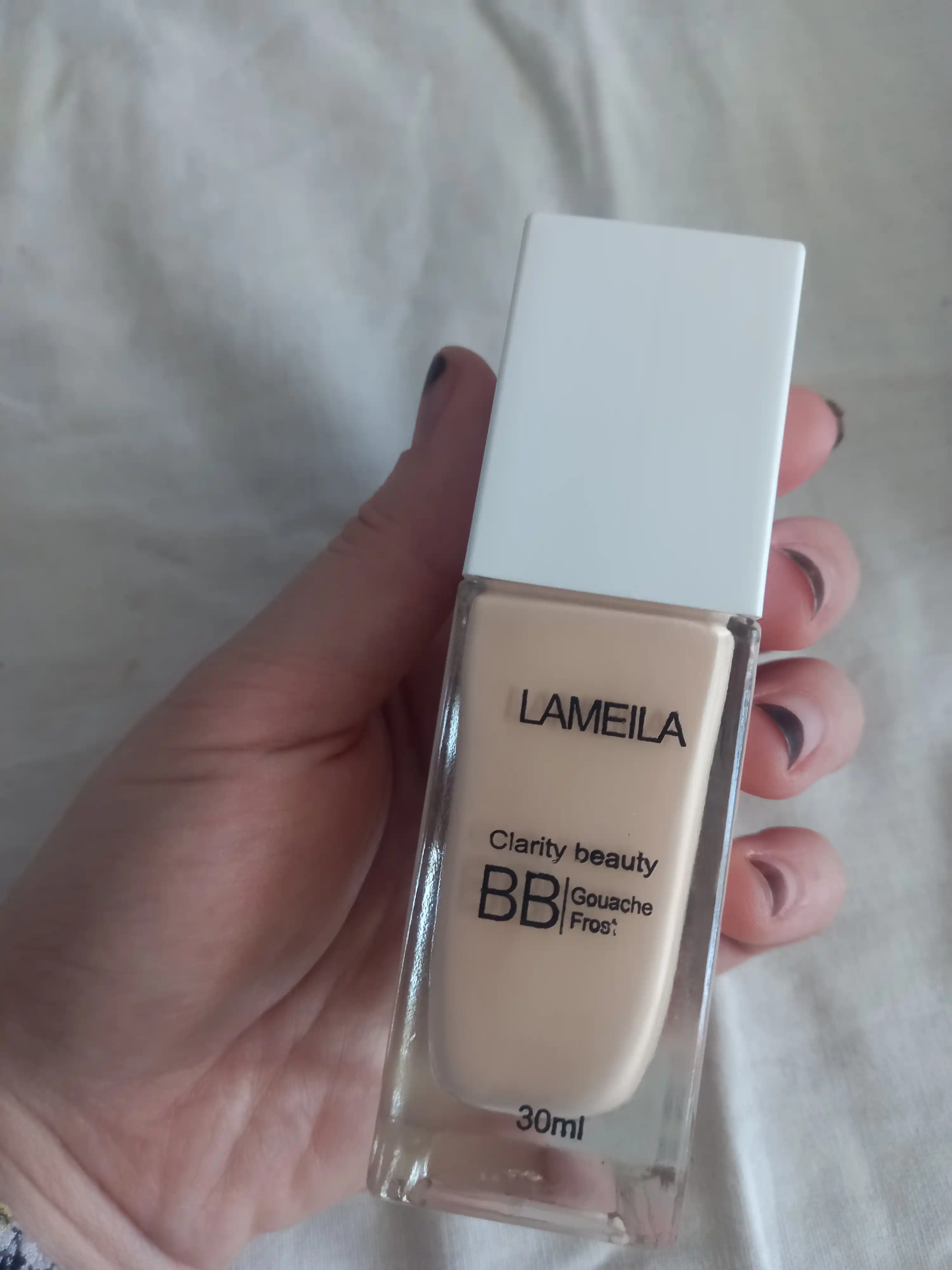 BB krem namlovchi, oqartiruvchi, Lameila