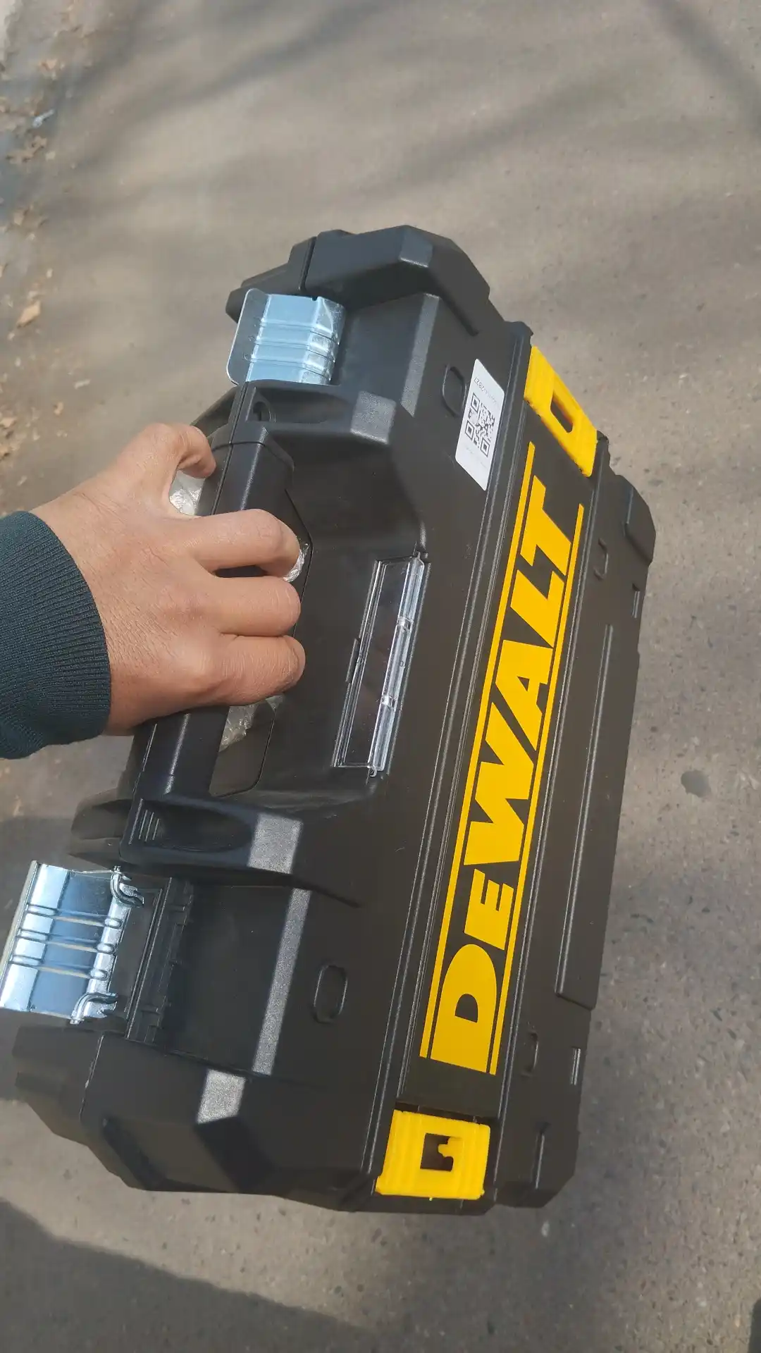 Лазерный уровень со штативом 4D 16L