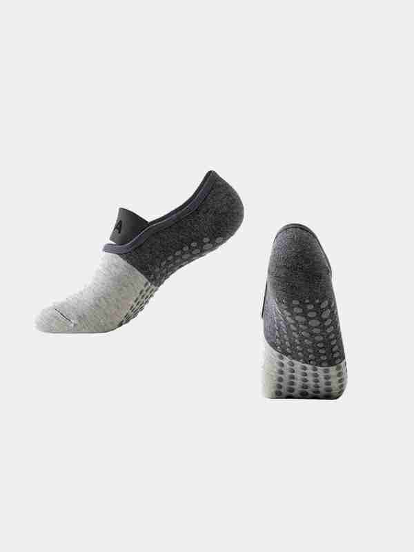 Dushda bokira qiz bilan jinsiy aloqa Hammom video xxx