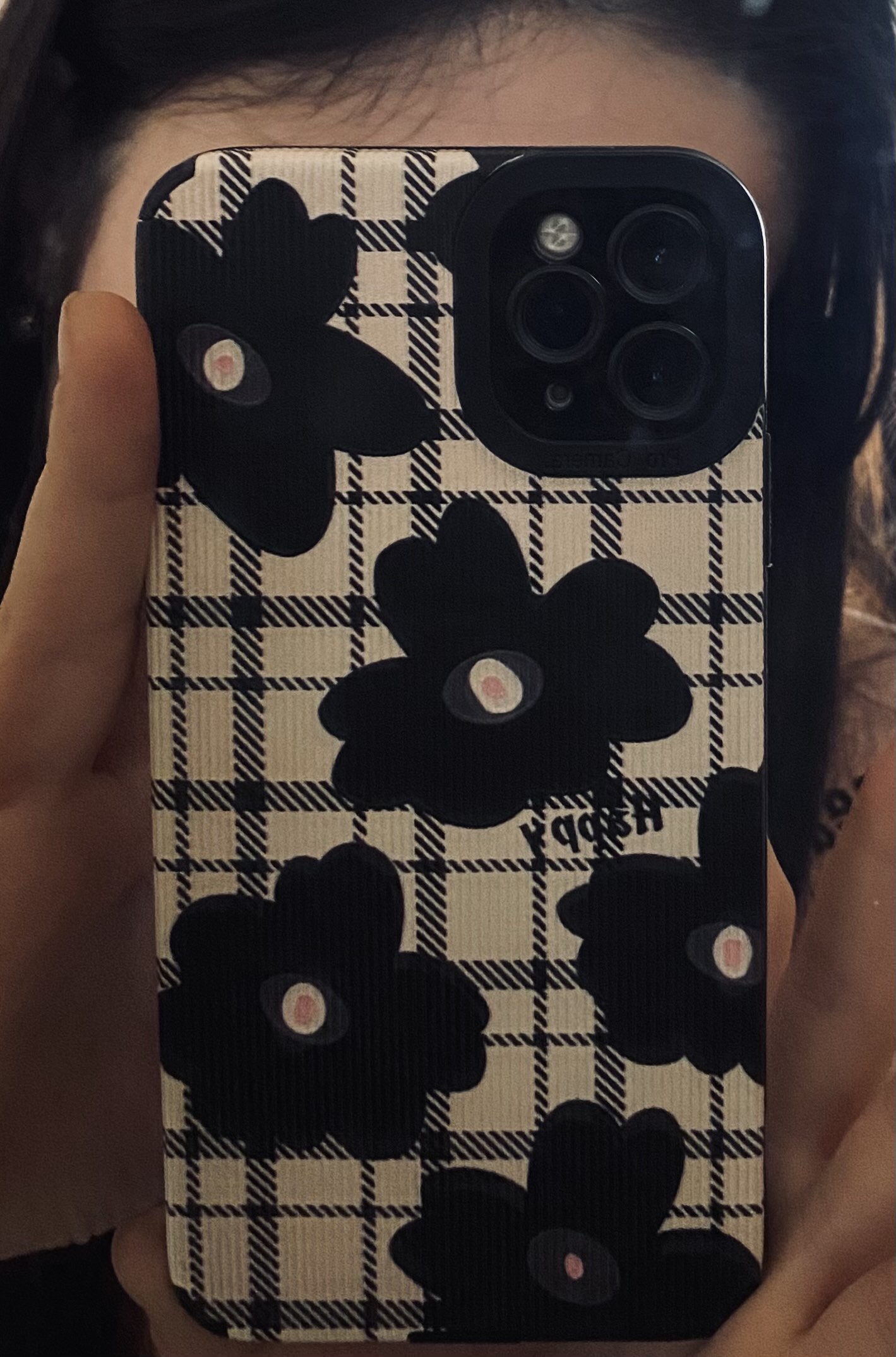 IPhone 11, 12, 13, 14, 15, 16, 17 Pro Max uchun silikon chexol — himoyalovchi chezol