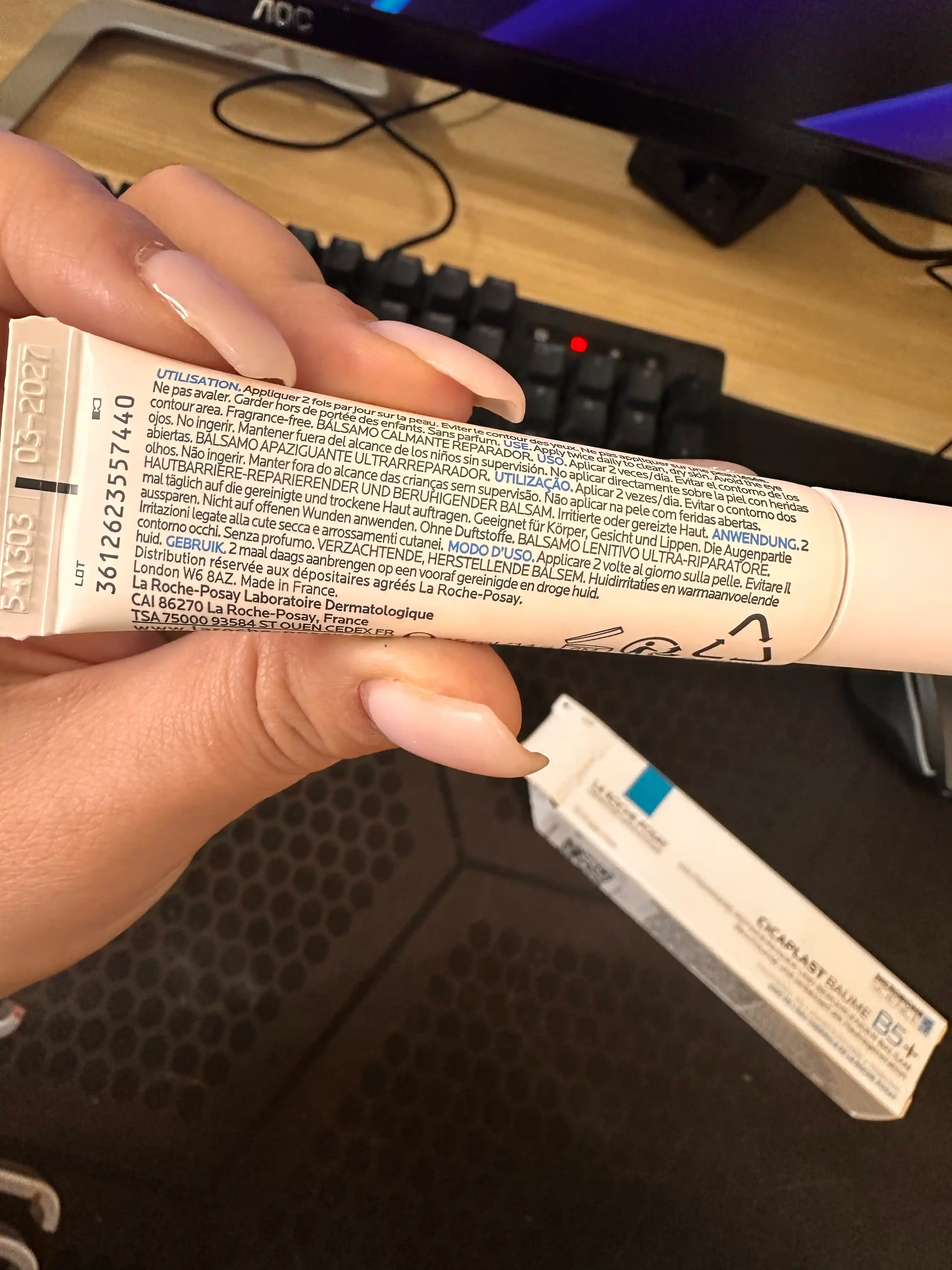 Tinchlantiruvchi ko'p regenerativ balzam LA ROCHE-POSAY CICAPLAST B5+, 15 ml