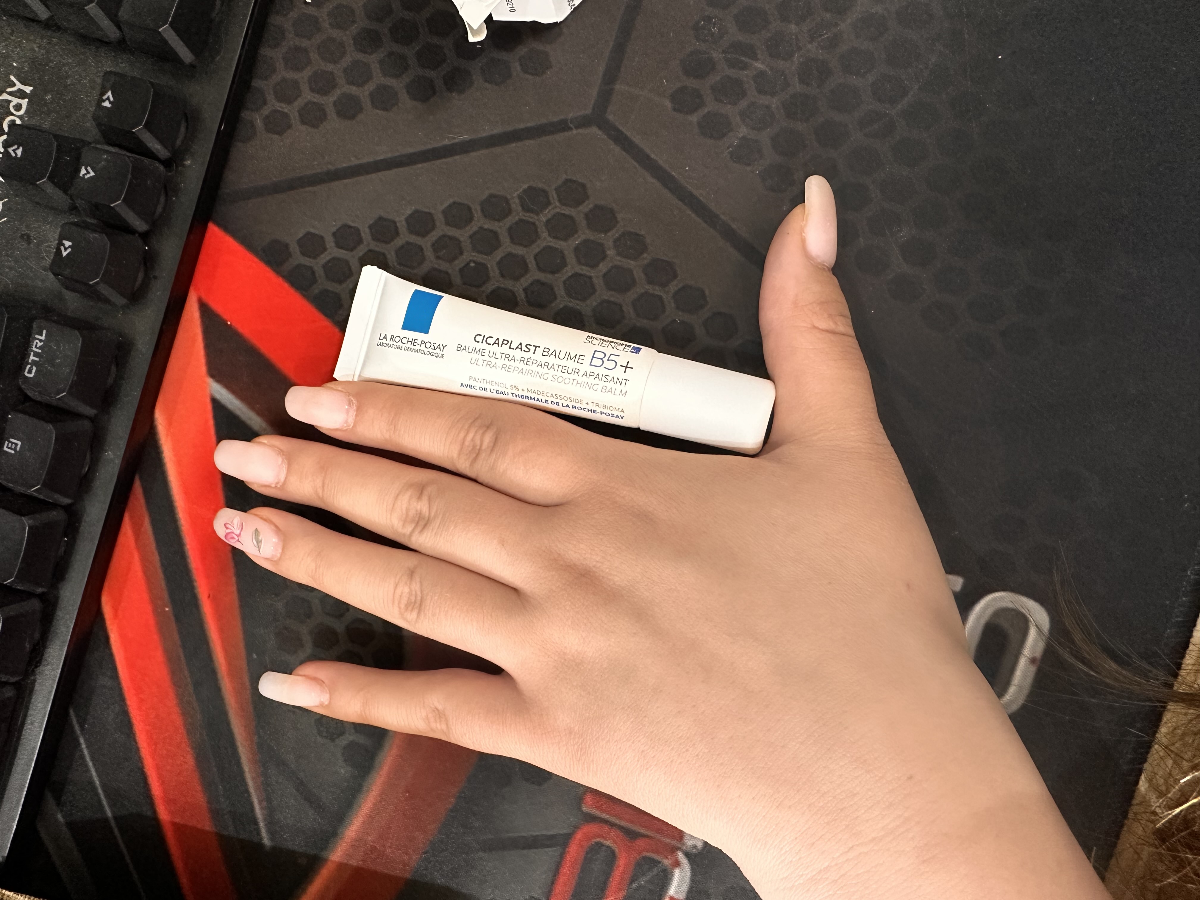 Tinchlantiruvchi ko'p regenerativ balzam LA ROCHE-POSAY CICAPLAST B5+, 15 ml