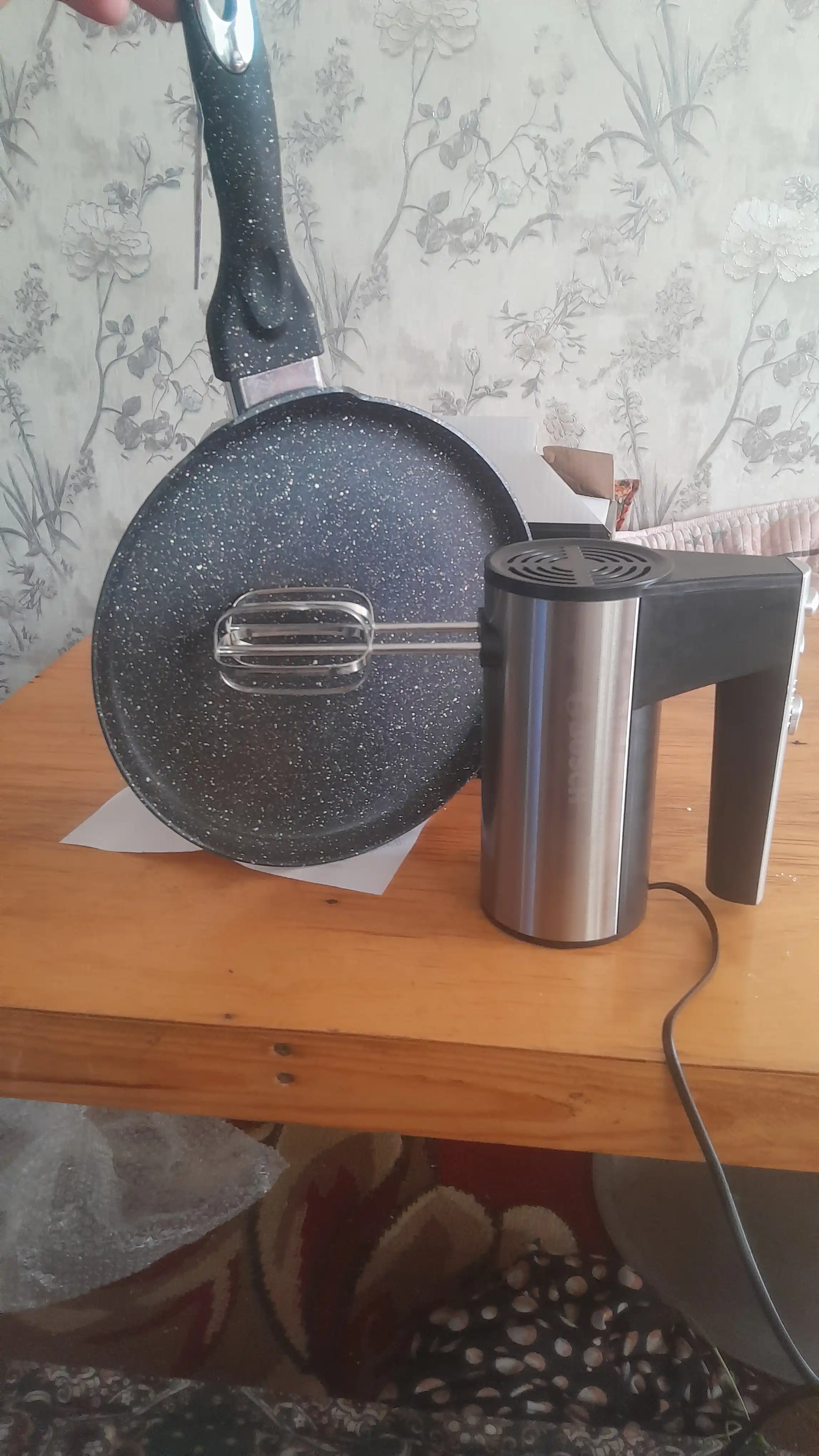 Blinchik va oladiya uchun tova, yopishmaydigan ishlab chiqaruvchisi, 22 sm, 24 sm, 26 sm