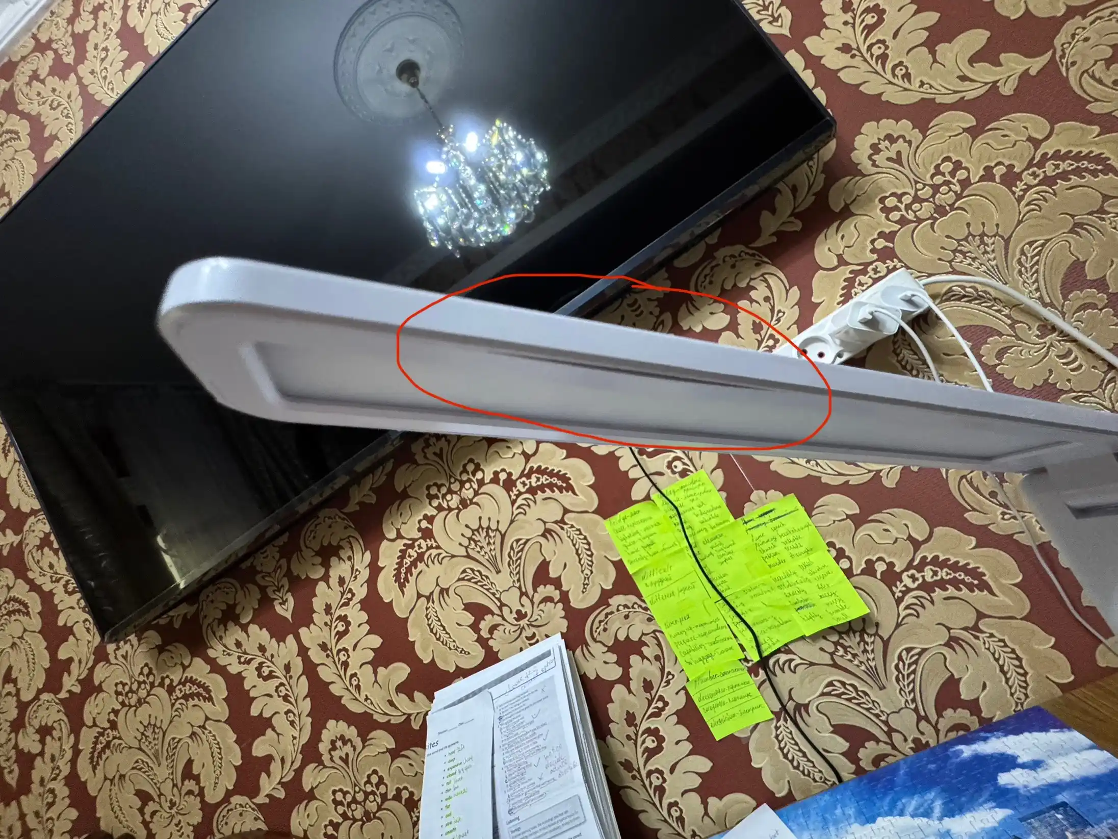 LED stol chiroqi o'rnatilgan batareya