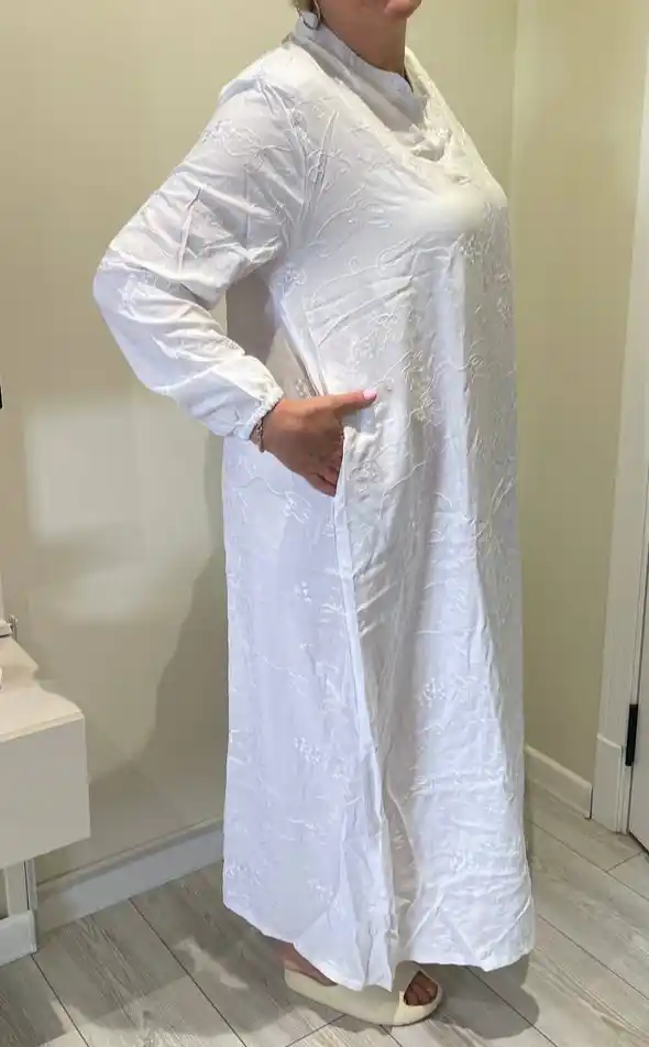 Ayollar uchun kundalik ko'ylak, paxta, abaya, katta o'lchamlari ham bor