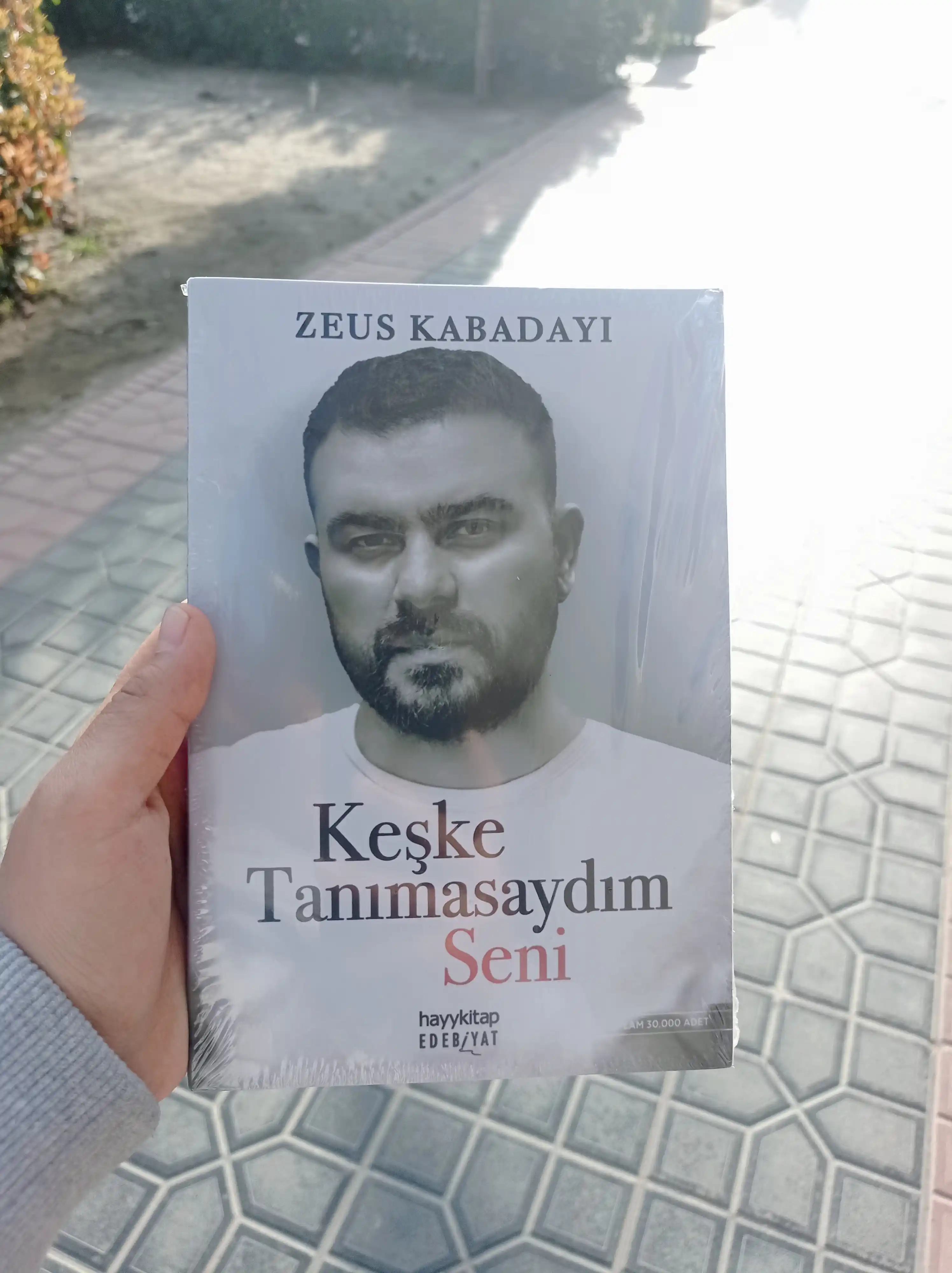 Кеске Танмасаyдм Сени. Зеус Кабадаyи