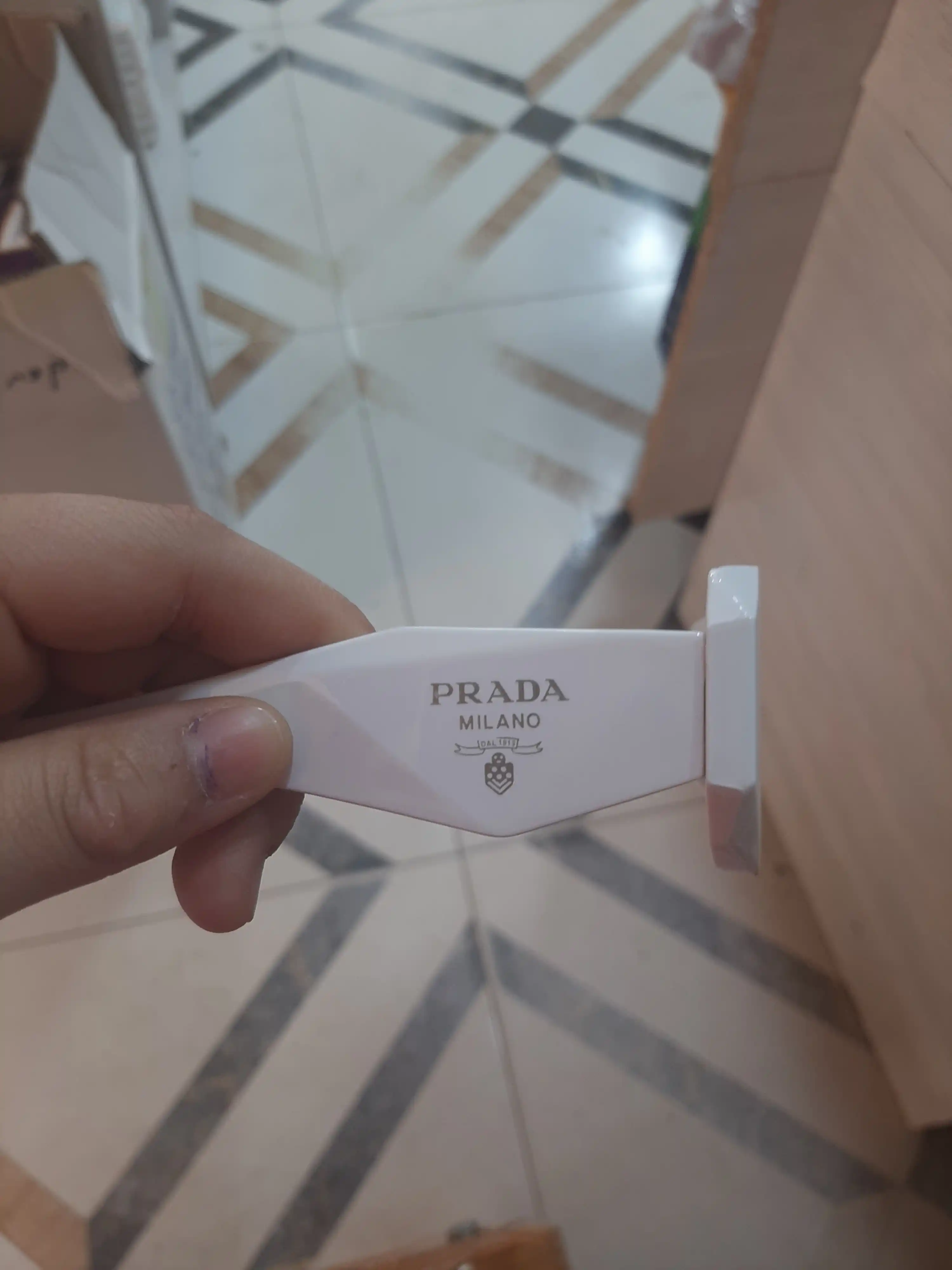 Женские солнцезащитные очки в стиле Prada, современный дизайн, защита от солнца