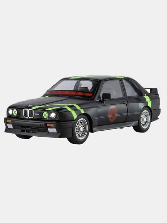 O'yinchoq metall mashinasi Mercedes-Benz AMG 6.3, Nissan Skyline GTR "Jinlifang" 1:24 - 
