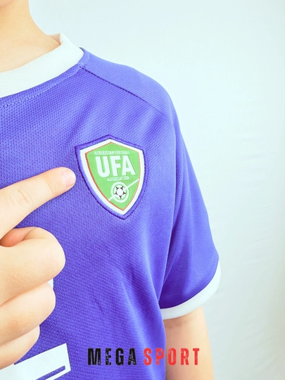 O‘zbekistonning uy va safar o‘yinlari uchun futbol kiyimi