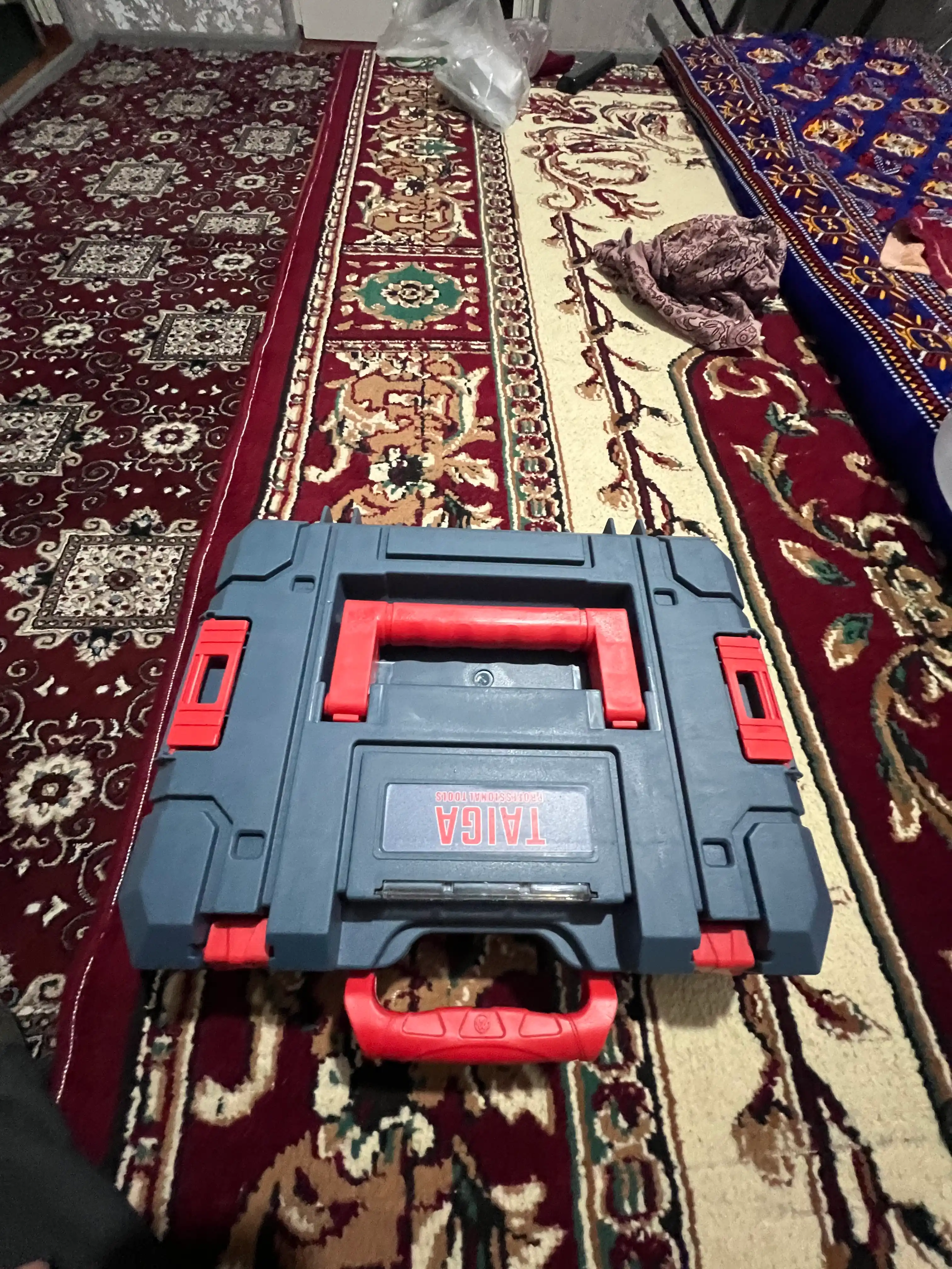 Simsiz zarbali Gayka buragich TAIGA TA-26006, cho'tkasiz