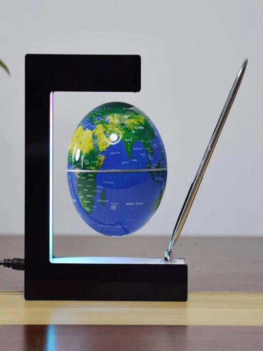 Globus magnitda va havoda aylanadi RGB ranglari bilan