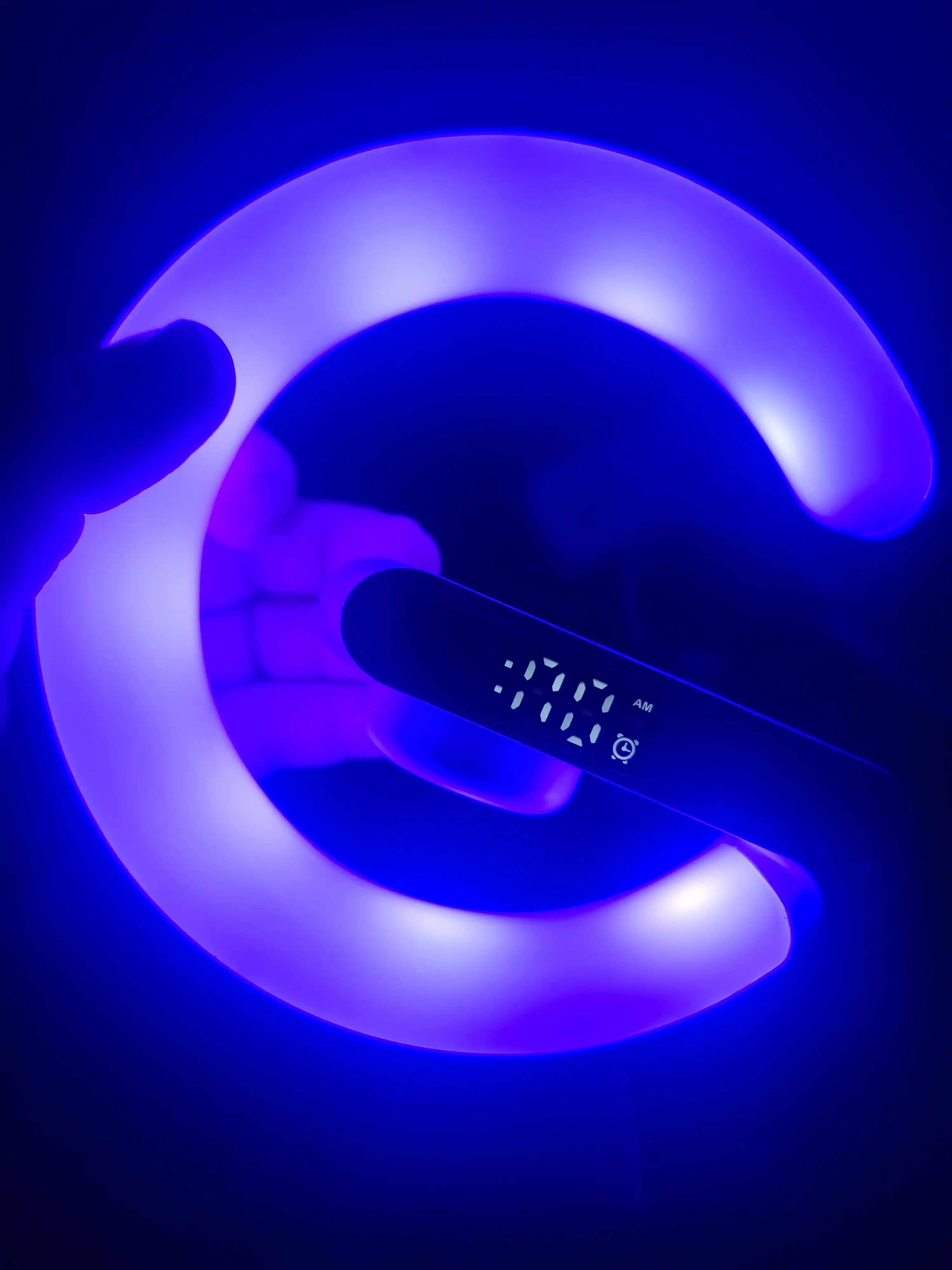 Bluetooth RGB kolonka, simsiz zaryadlash bilan