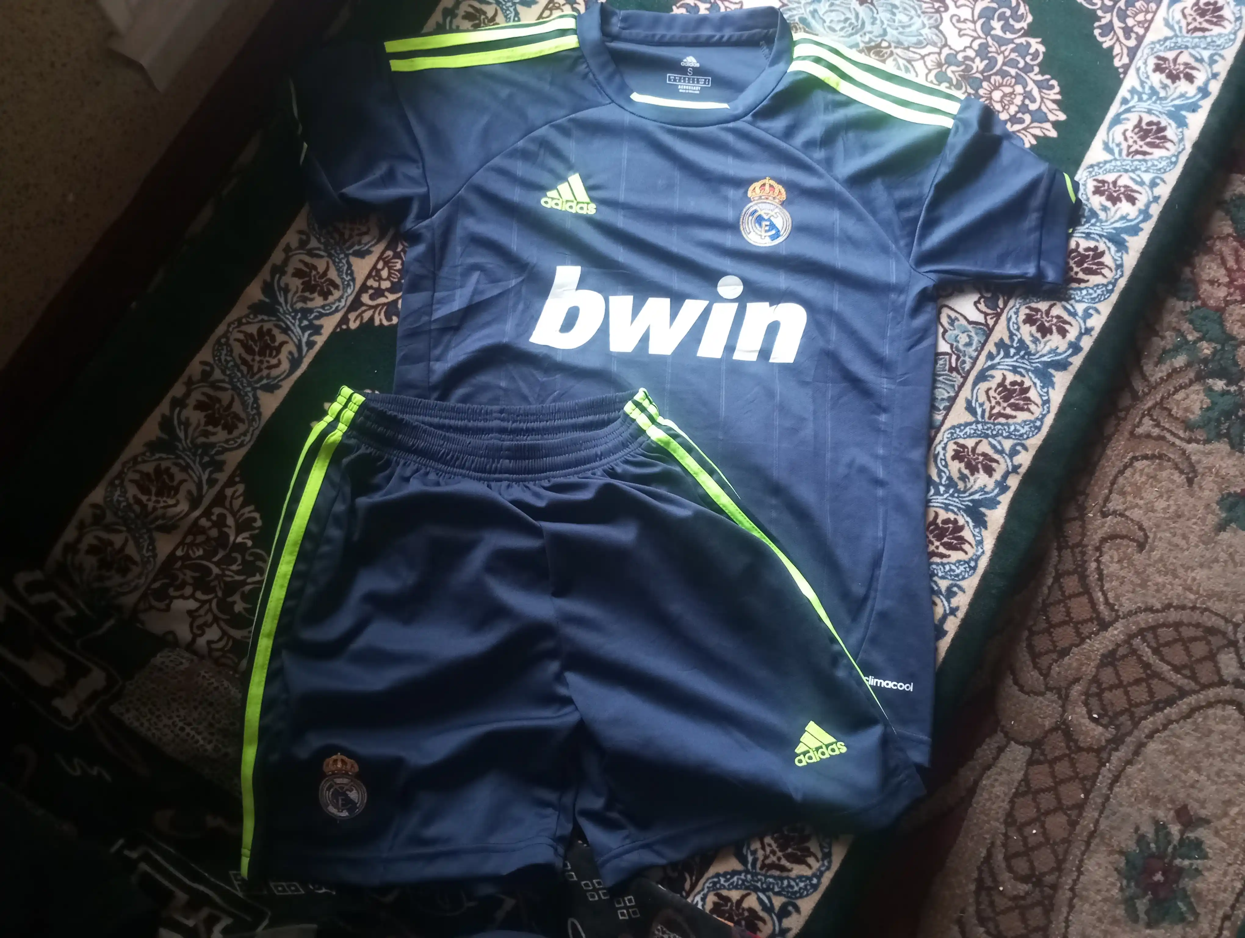Футбольная ретро форма Real Madrid -Белая легенда