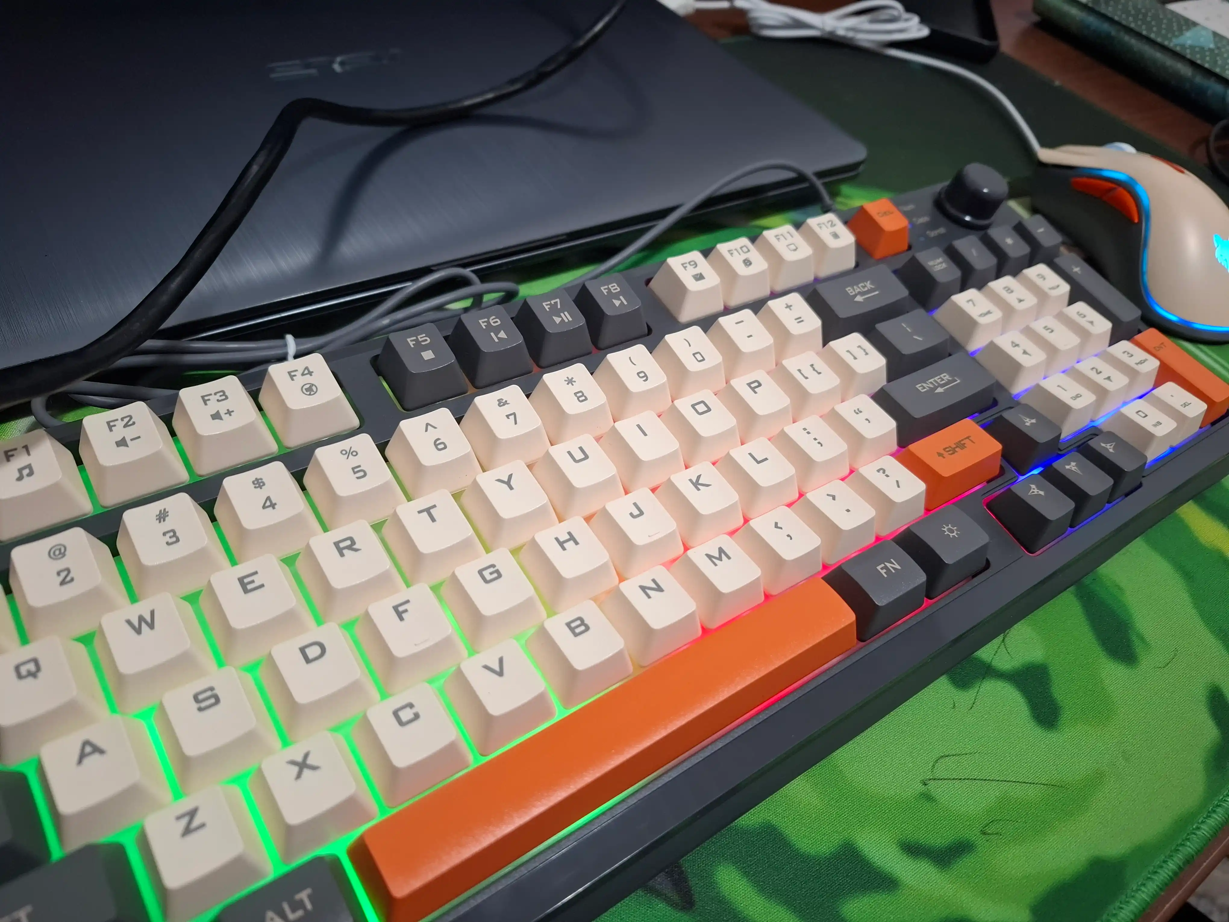 Игровая клавиатура K82, 94 клавиш с мышью, светлая RGB