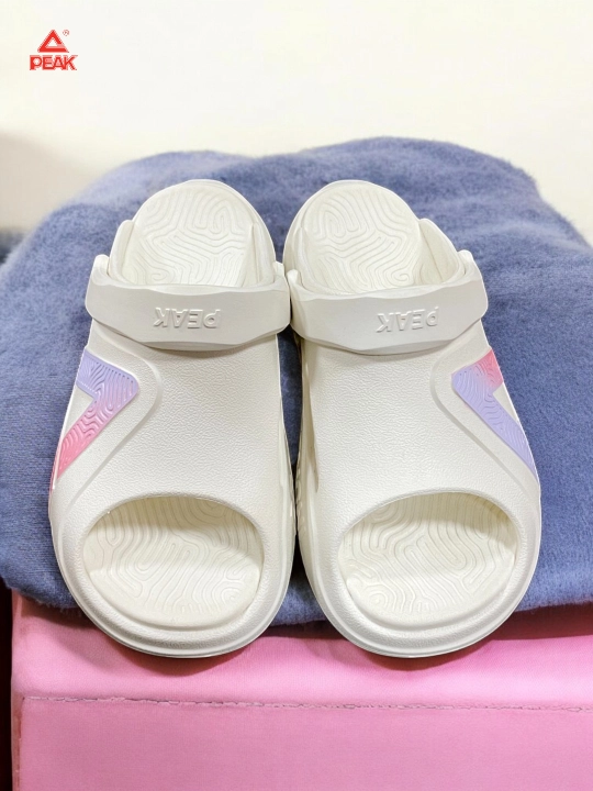 Sandallar PEAK SPORT, taglik Taichi texnologiyasi bilan