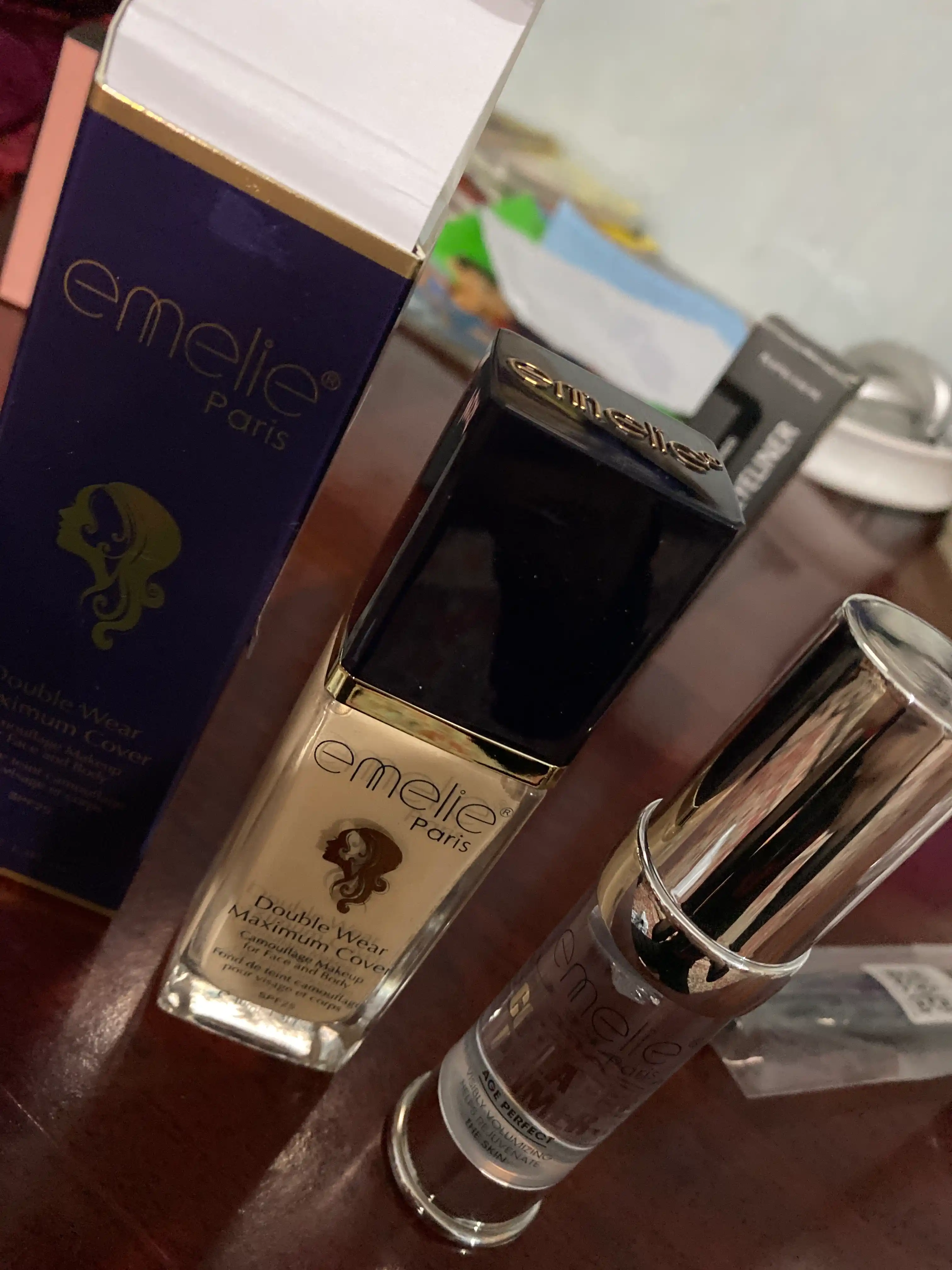 Tonal krem, emelie SPF 25 makiyaj asosi, namlantiruvchi, xira tusli, 45 ml