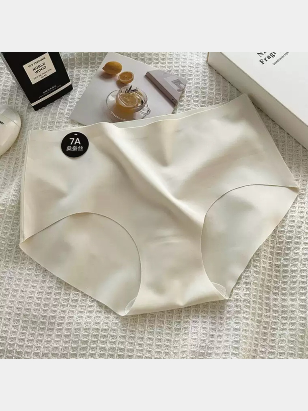 Oriq qiz dostimni sikdim Baba jinsiy quldir.