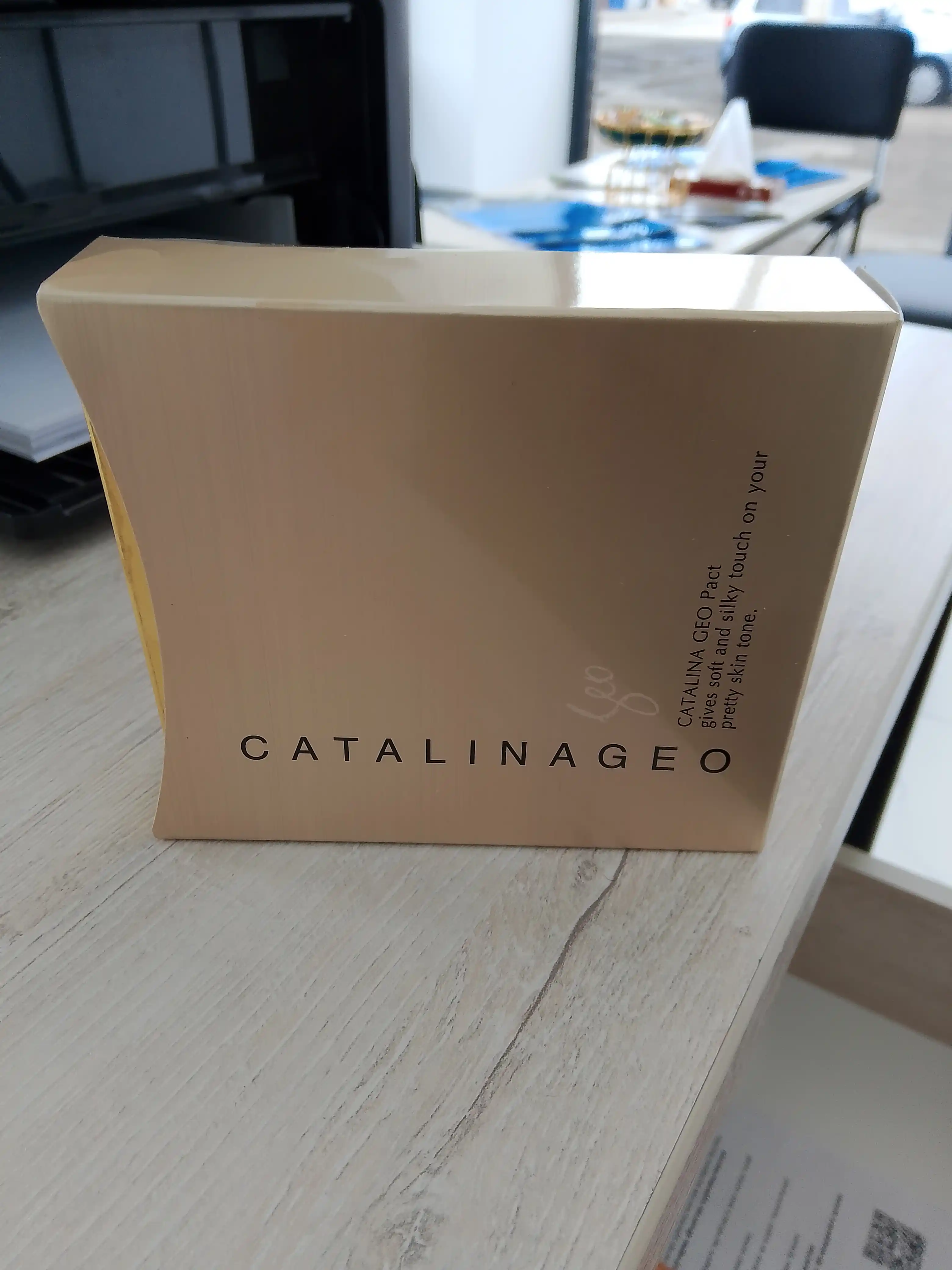 Супергладкая пудра для макижа от CATALINA GEO PACT
