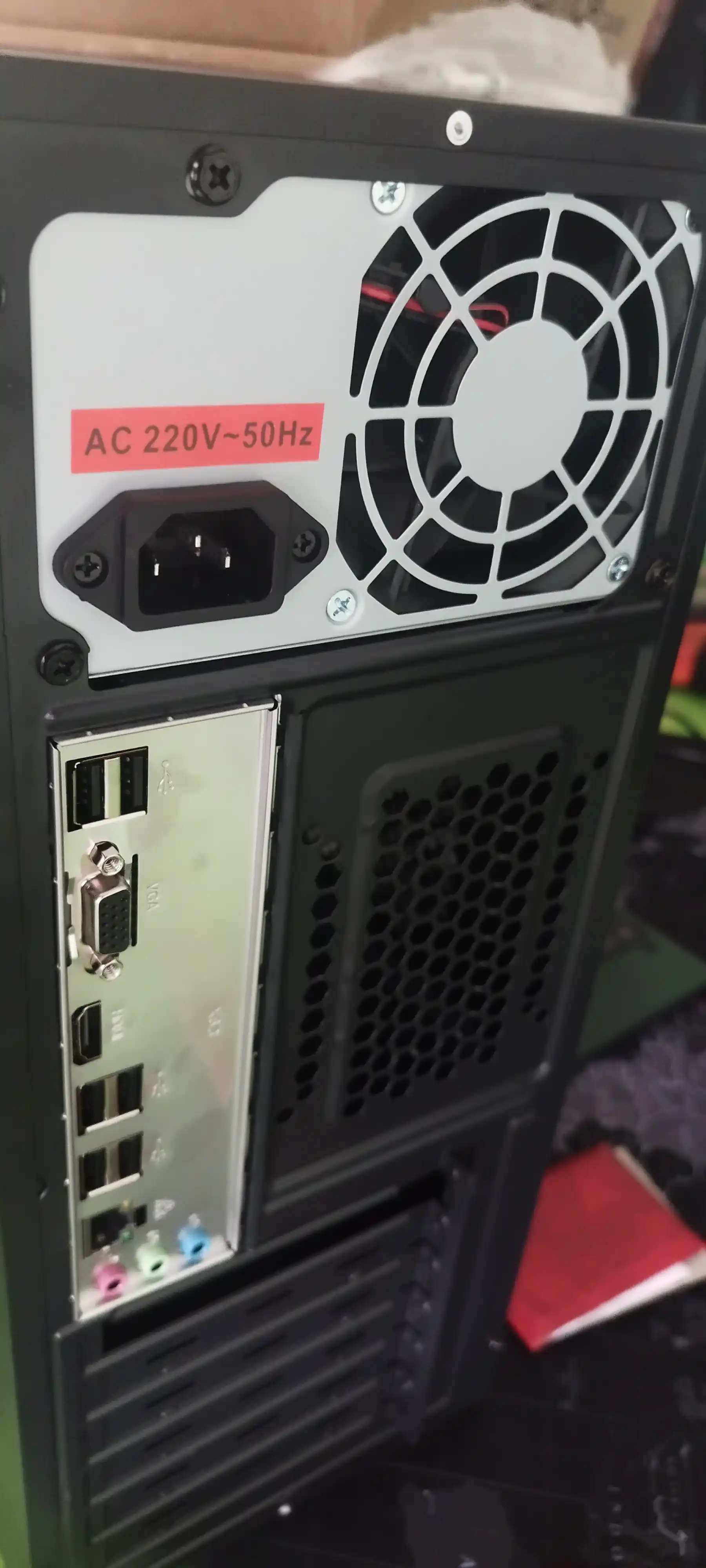 Kompyuter Intel Core i3,i5,i7 4 yadro protsessoriga asoslangan tizim bloki ofis uchun