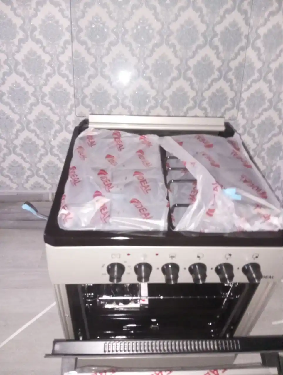 Gaz plita Ideal L305, 3+1 konforkali, pech hajmi 65 litr, 60 * 60