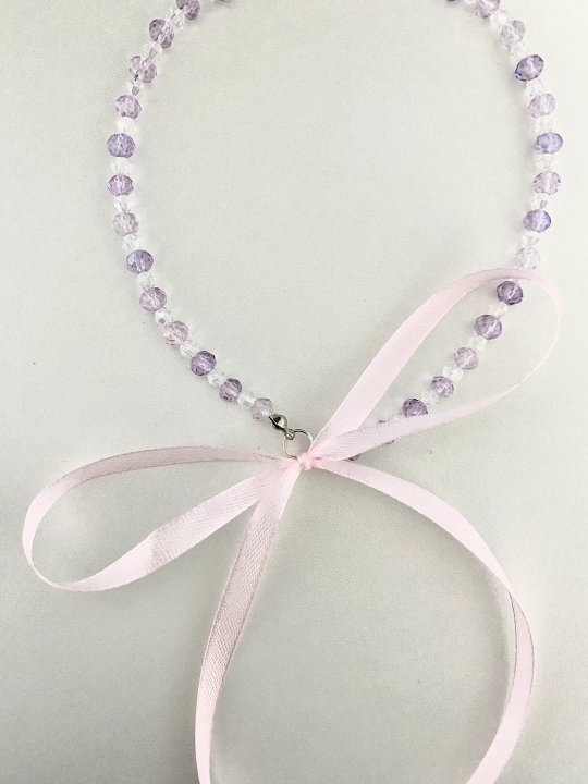 Biser va marvaridlardan yasalgan choker bo'yin zanjiri, marjonli bo'yin bezagi