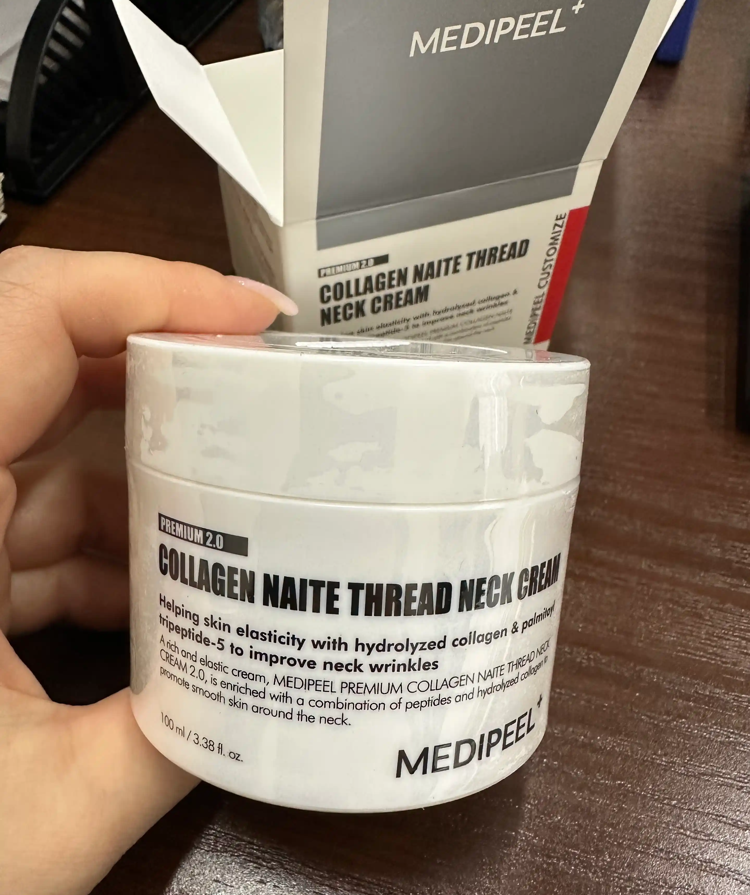 Bo'yin uchun krem peptid kompleksi bilan Medi-Peel Naite Thread Neck Cream, 100 ml