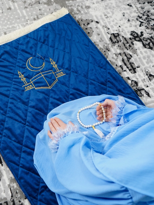 Abaya ko‘ylagi, himar, joynamoz, tasbeh, karobka va lentali sovg‘a to‘plami
