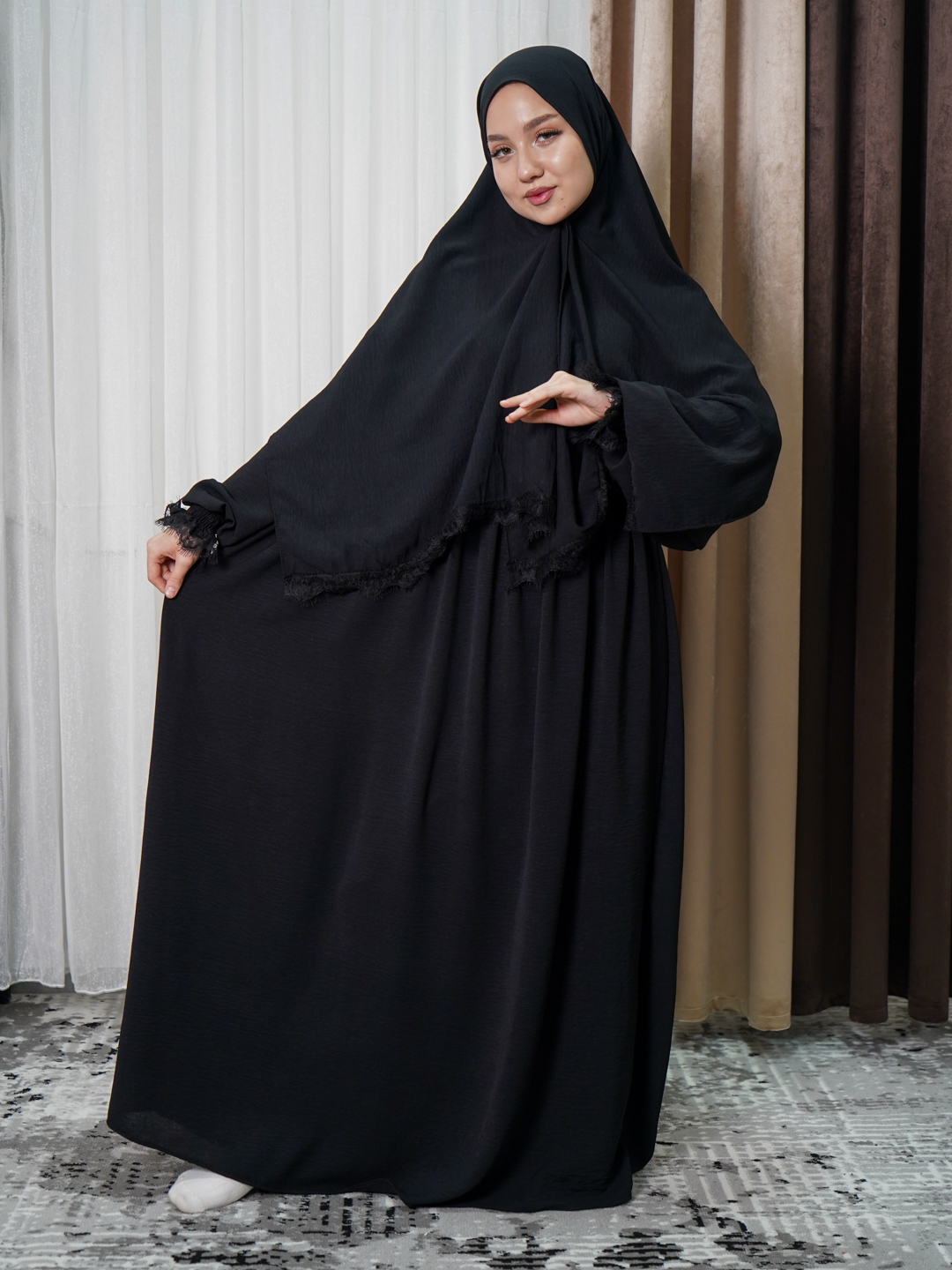 Abaya ko‘ylagi, himar, joynamoz, tasbeh, karobka va lentali sovg‘a to‘plami