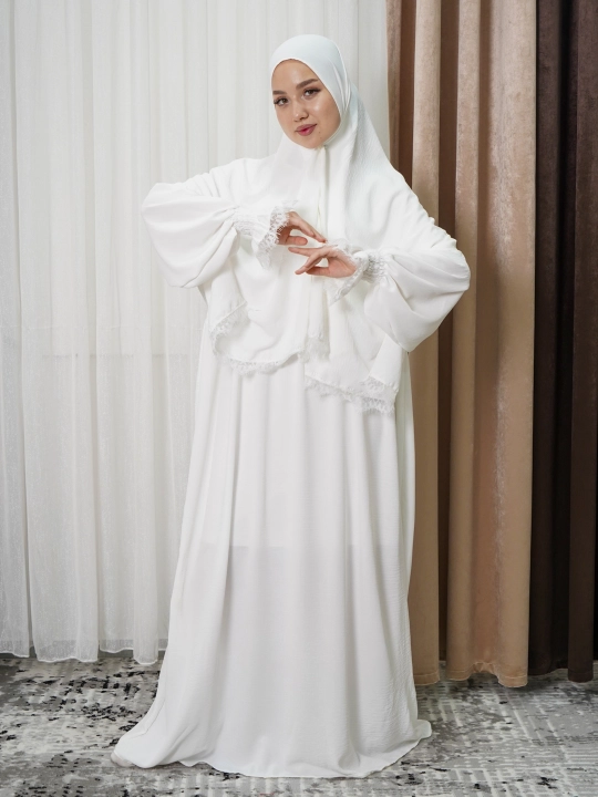 Abaya ko‘ylagi, himar, joynamoz, tasbeh, karobka va lentali sovg‘a to‘plami
