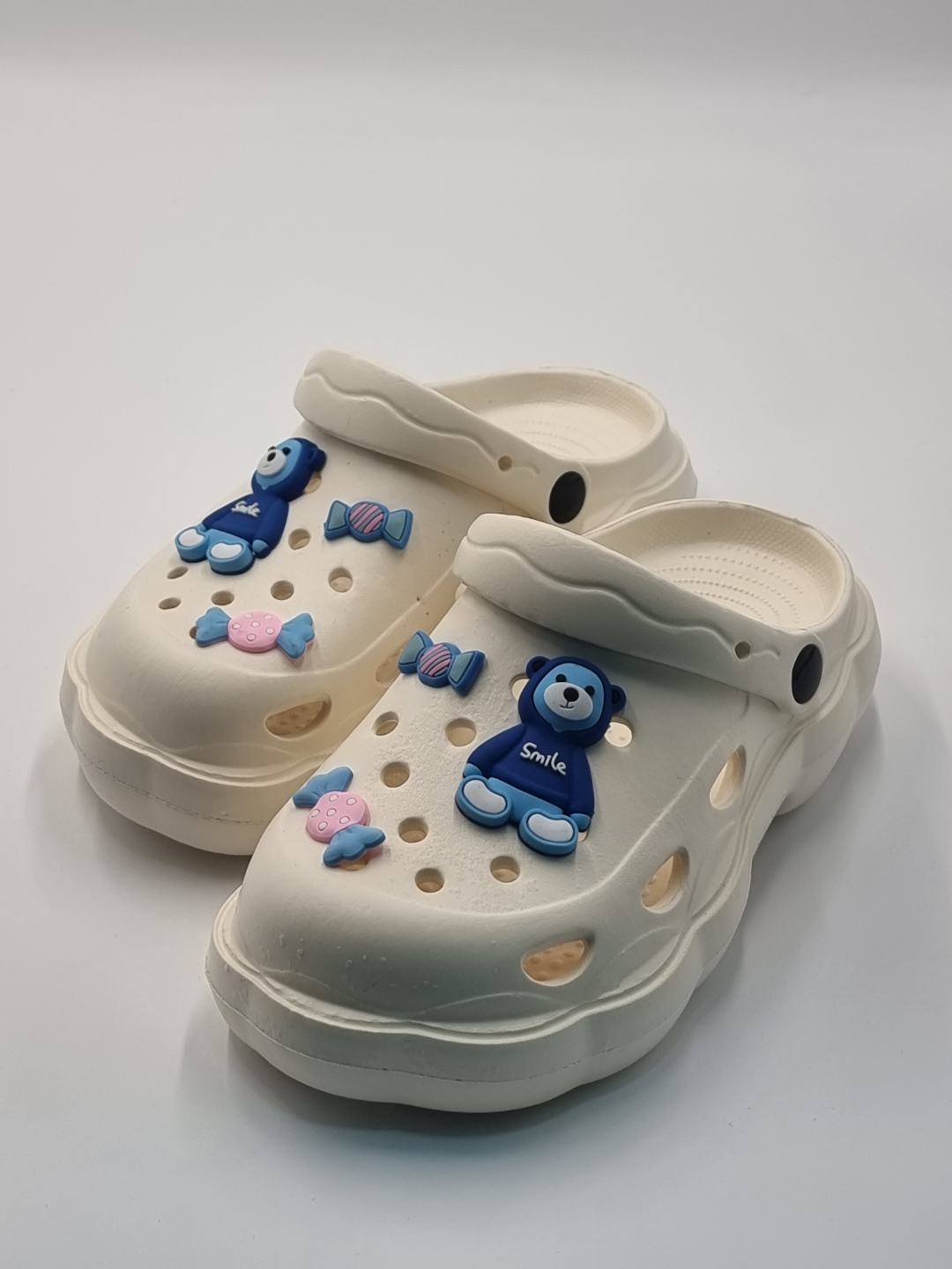 Кораллово-розовый