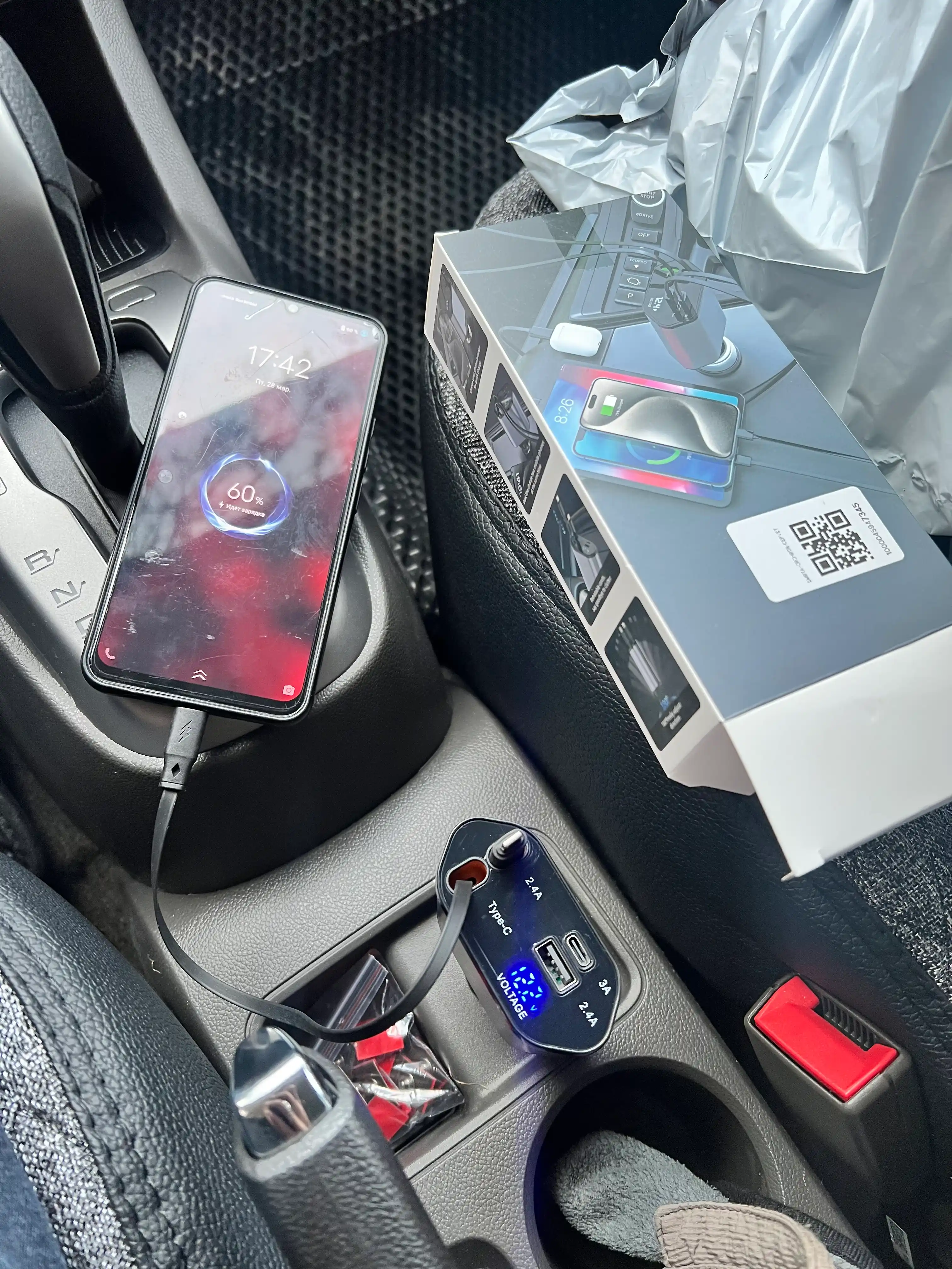 Telefon uchun avtomobil zaryadlagichi, Type-C, Lightning, 2 USB, 4 tagacha qurilma, 20W PD